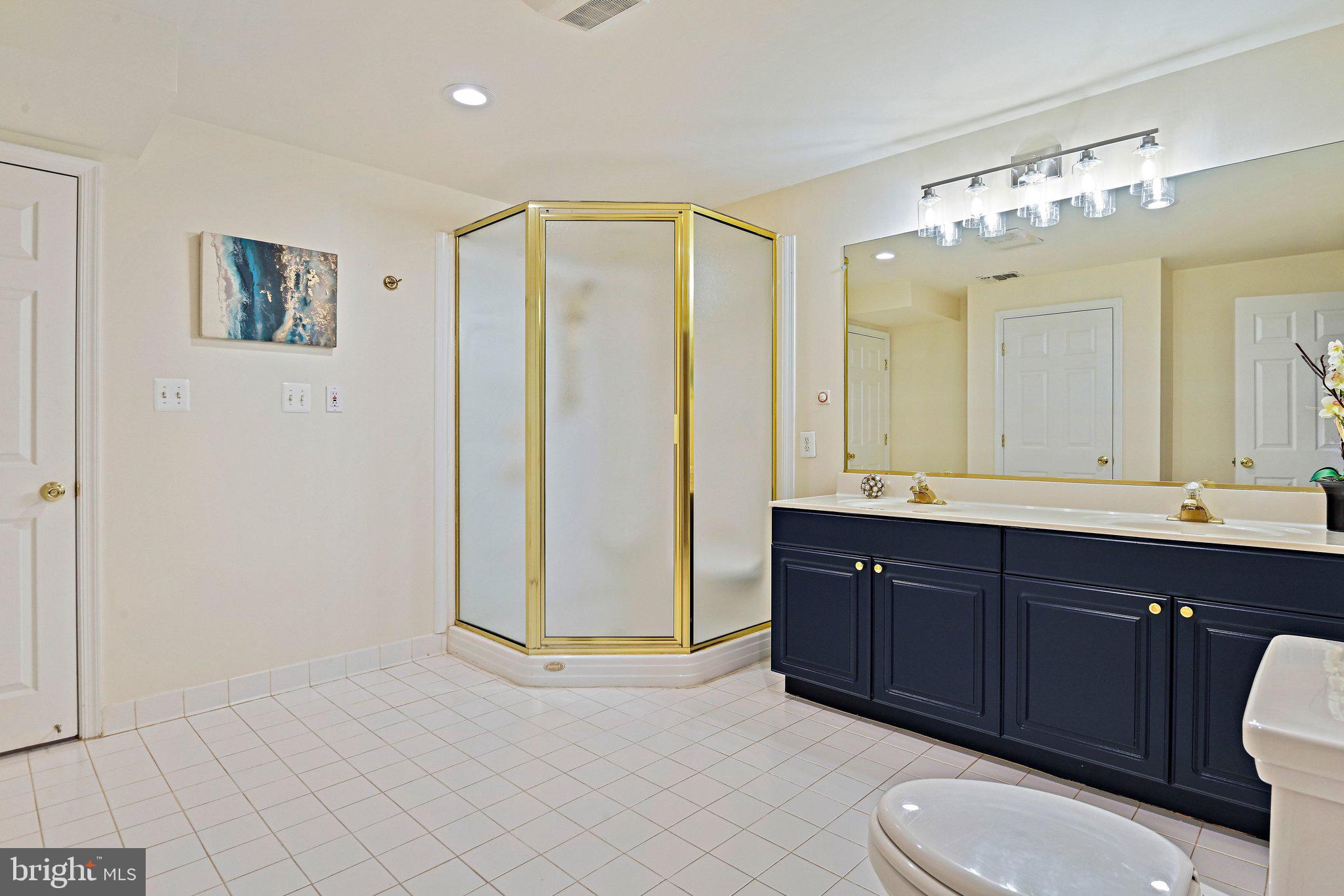 HUNTER MILL ESTATES - Residential