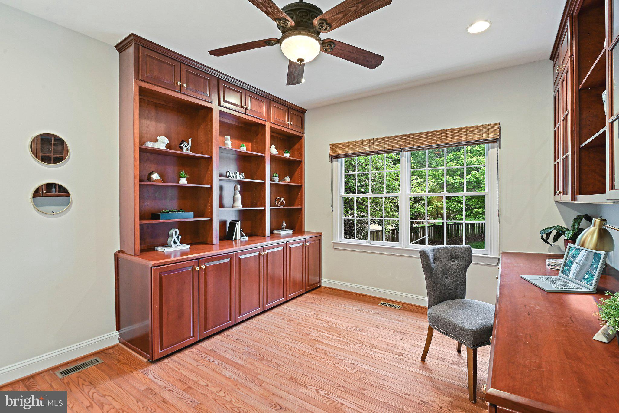 HUNTER MILL ESTATES - Residential