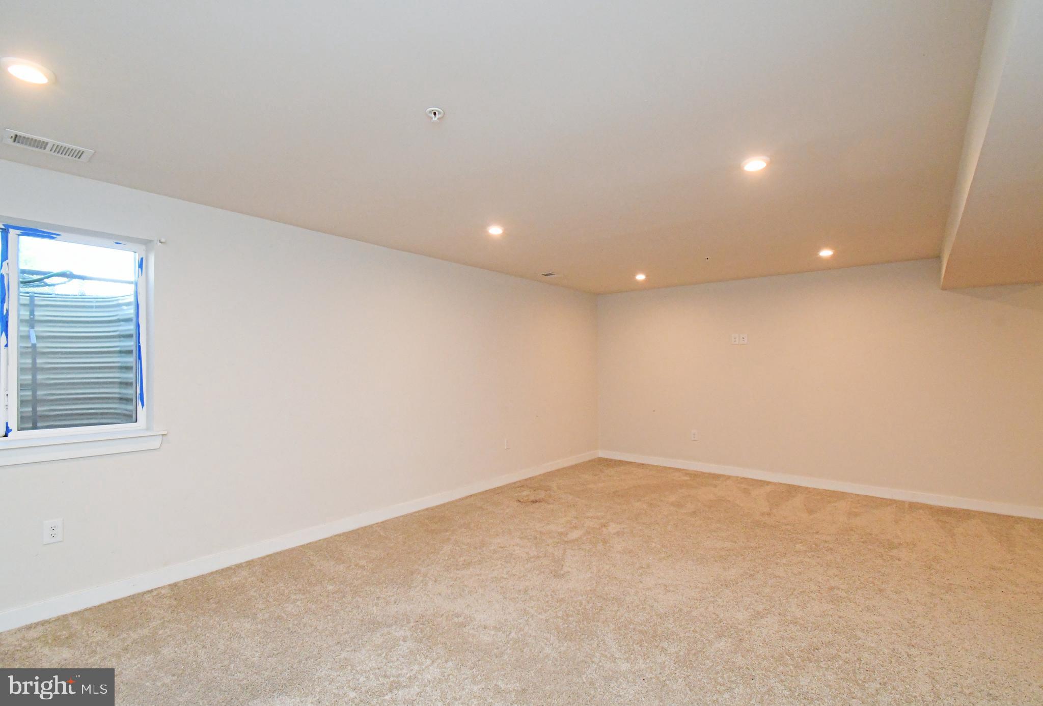 ASHBOURNE MEADOWS - Residential