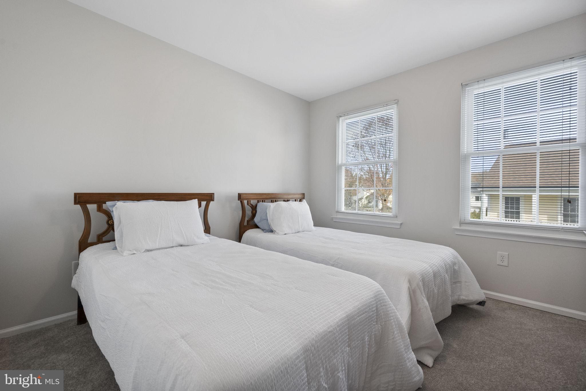 COUNTRYSIDE - Residential