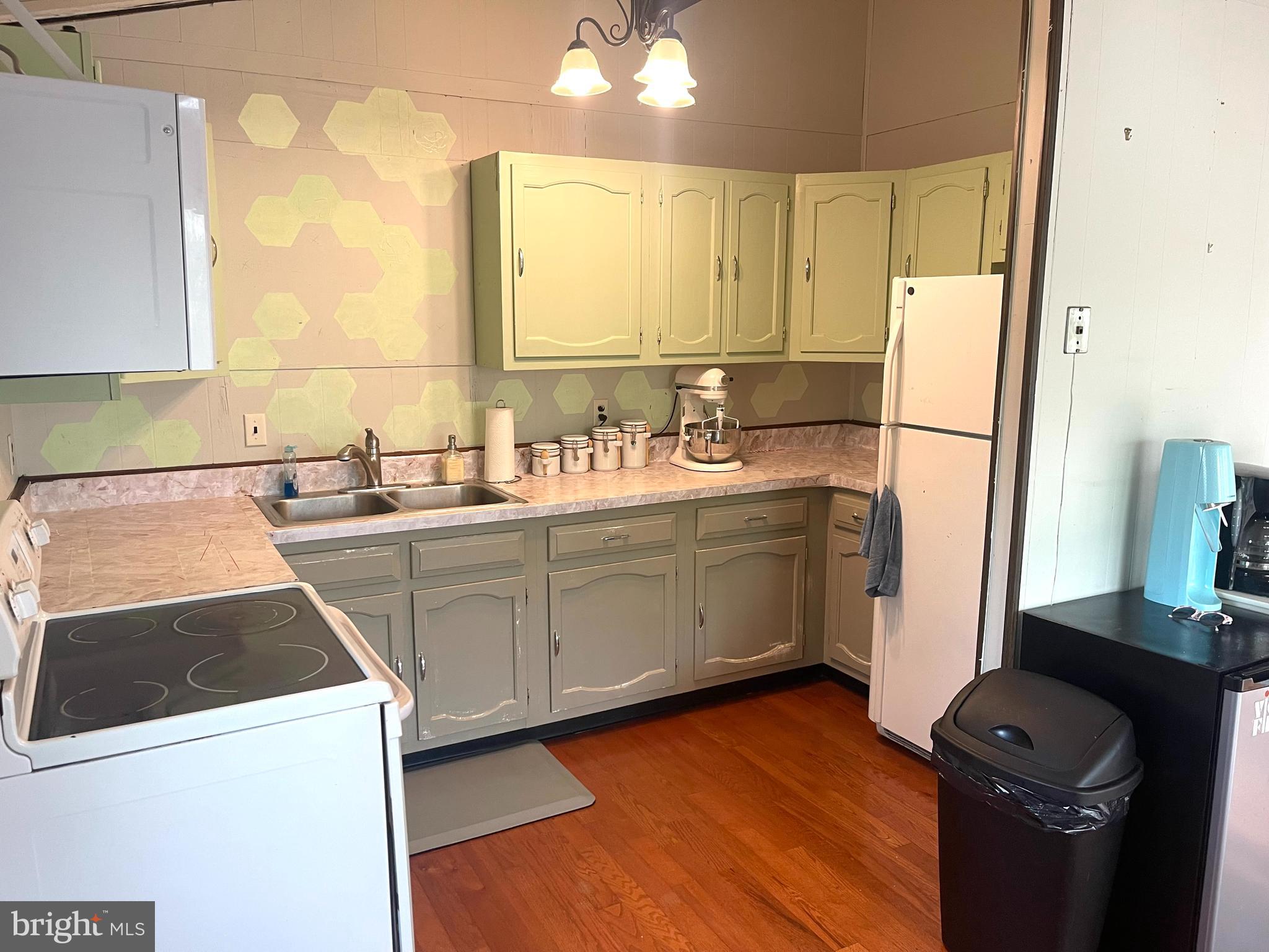 CHESAPEAKE RANCH ESTATES - Residential