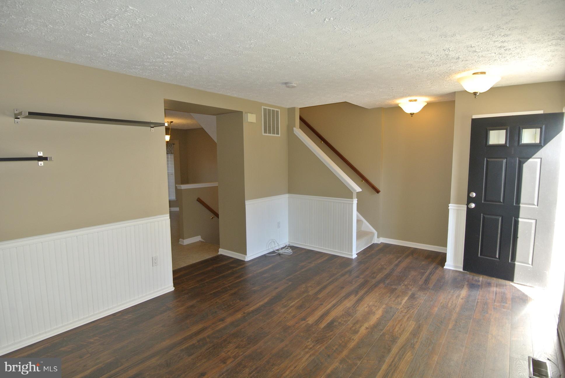 VILLAGE OF THOMAS RUN - Residential Lease