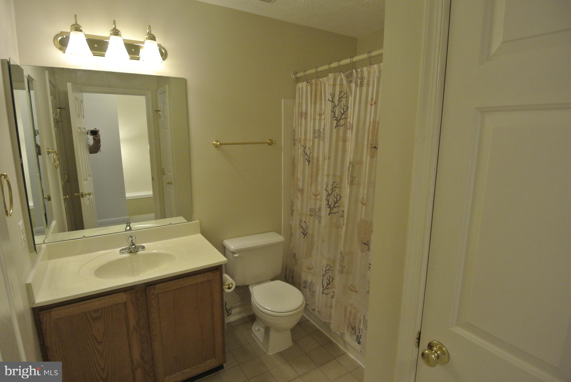 VILLAGE OF THOMAS RUN - Residential Lease