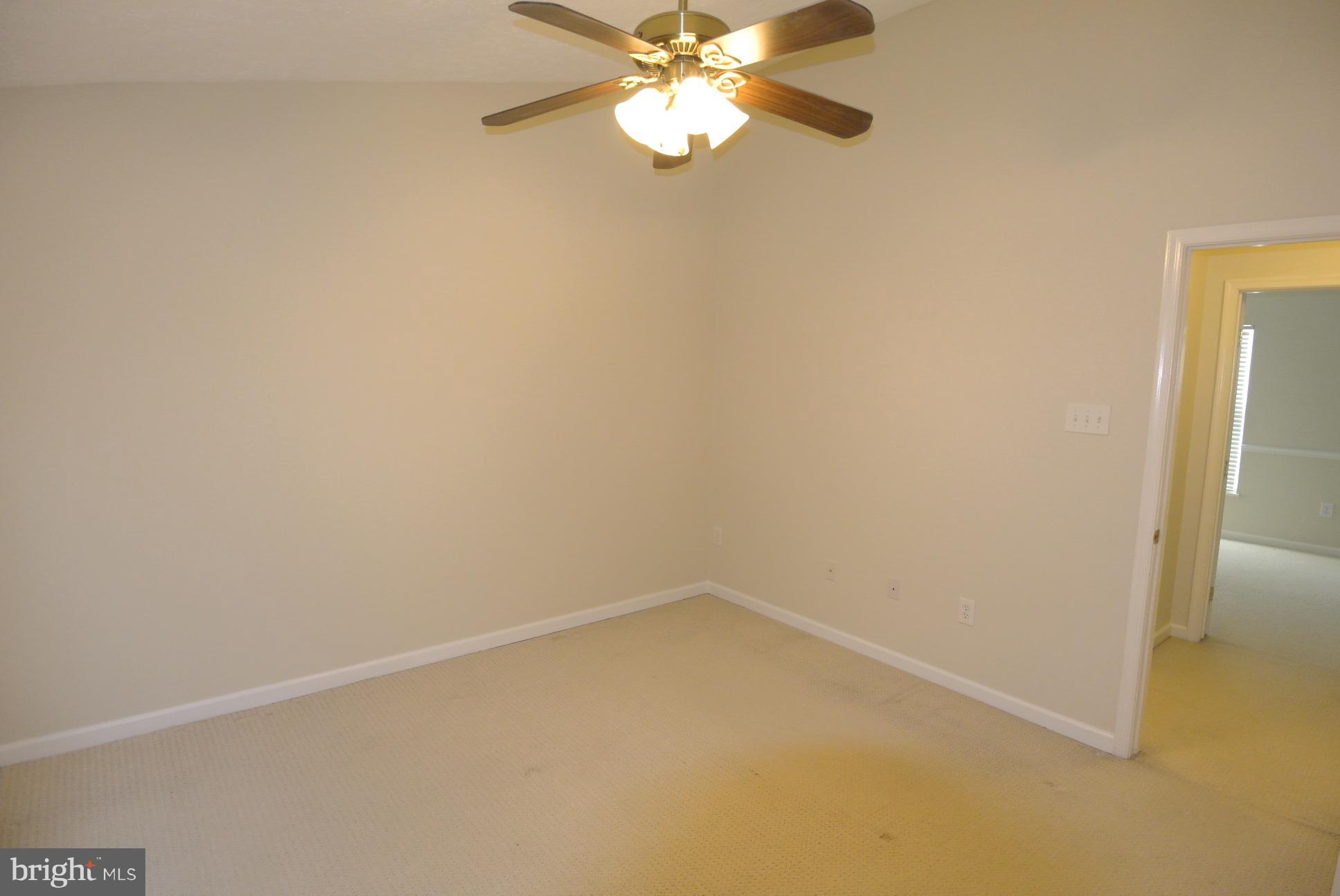 VILLAGE OF THOMAS RUN - Residential Lease