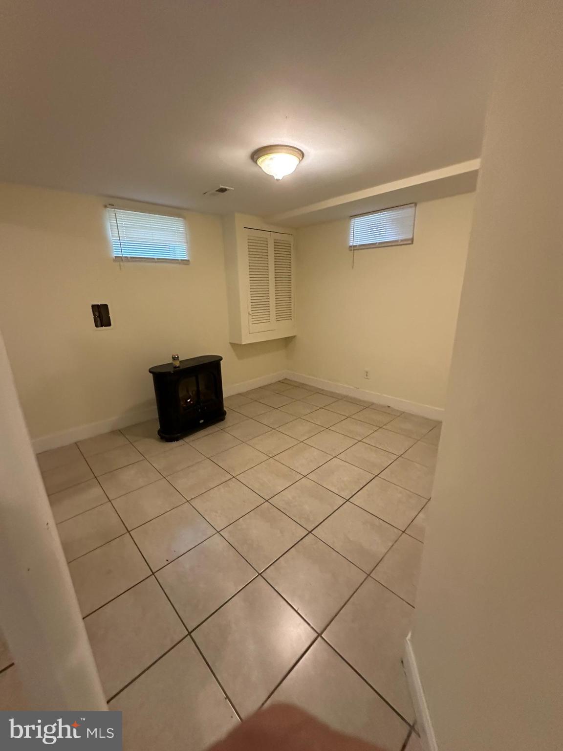 OVERLEA - Residential Lease