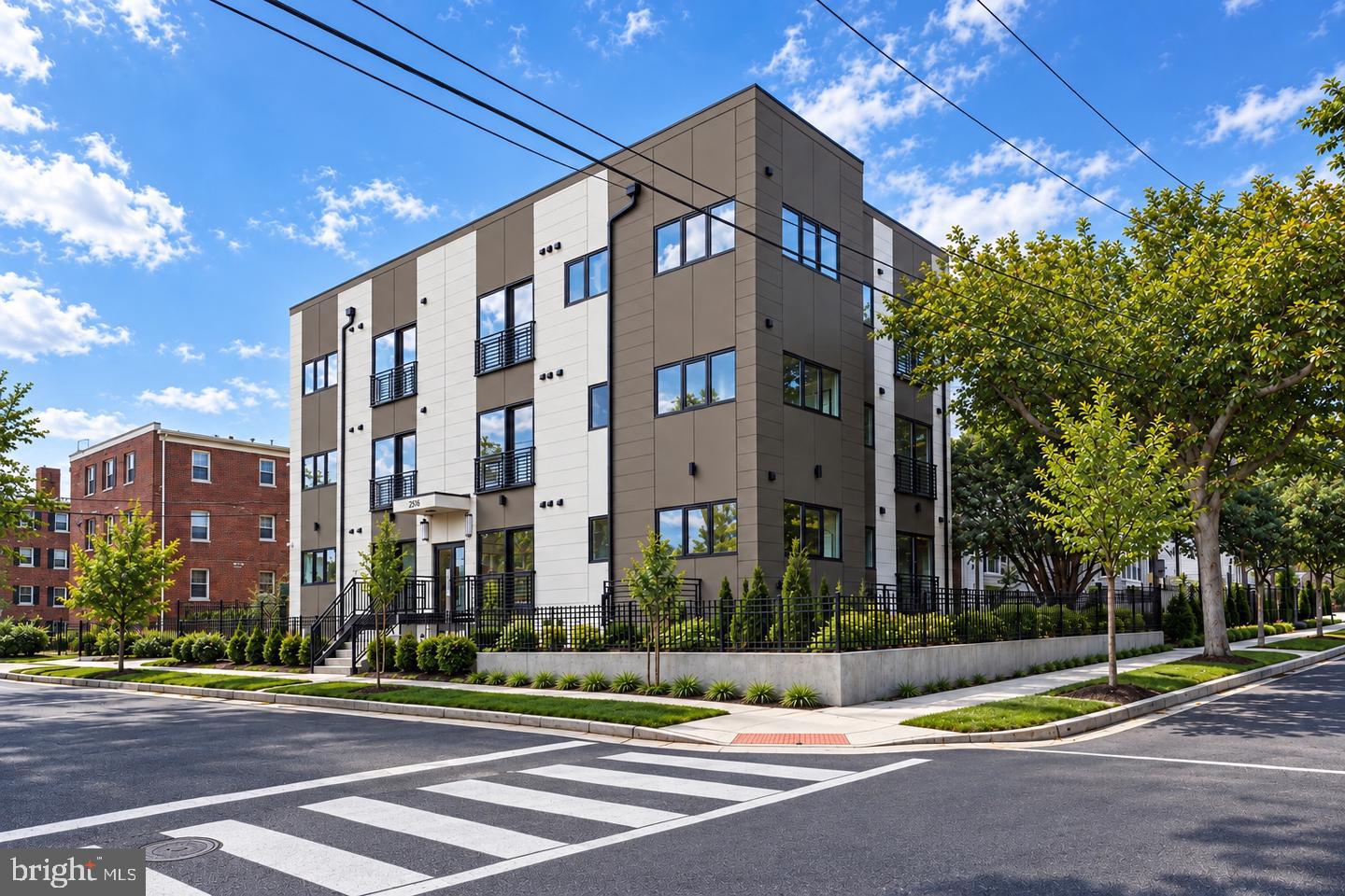 2117 M STREET NE 31