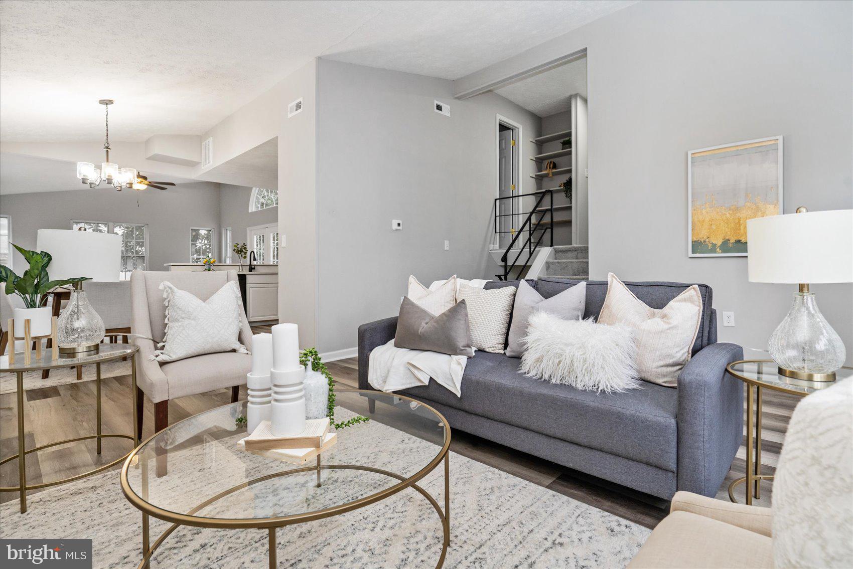 COUNTRY CLUB ESTATES - Residential