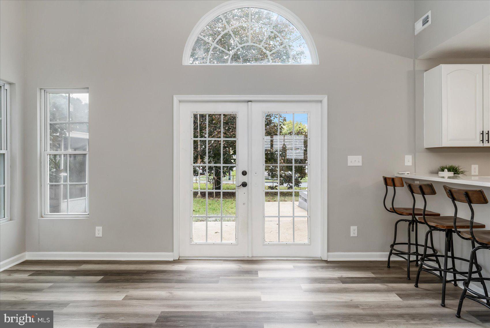 COUNTRY CLUB ESTATES - Residential