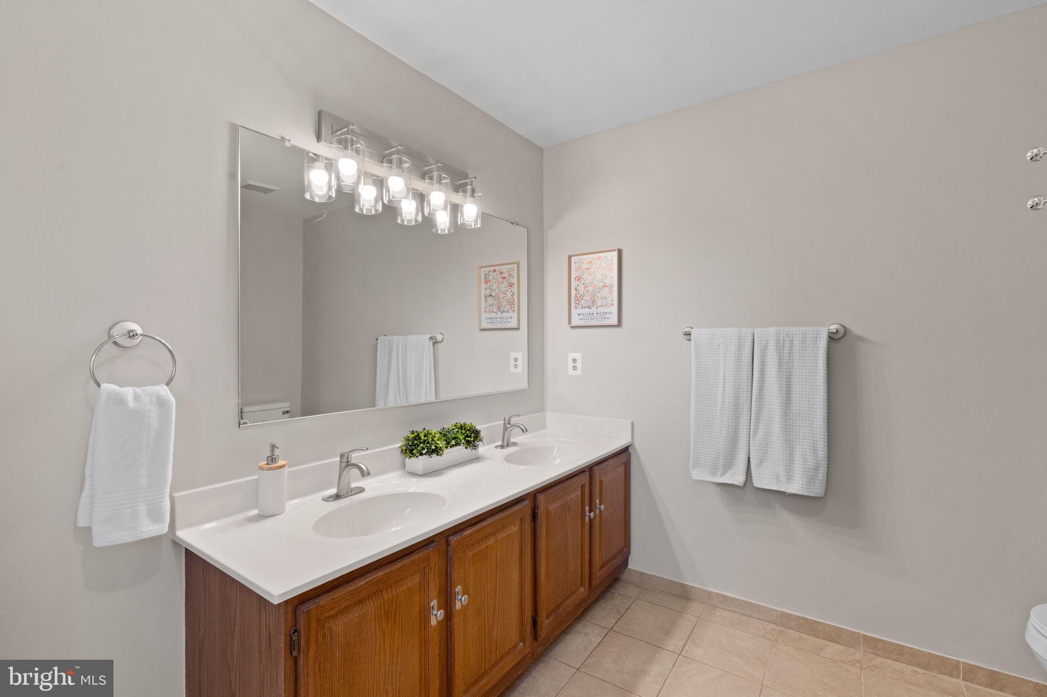 MONTCLAIR - Residential