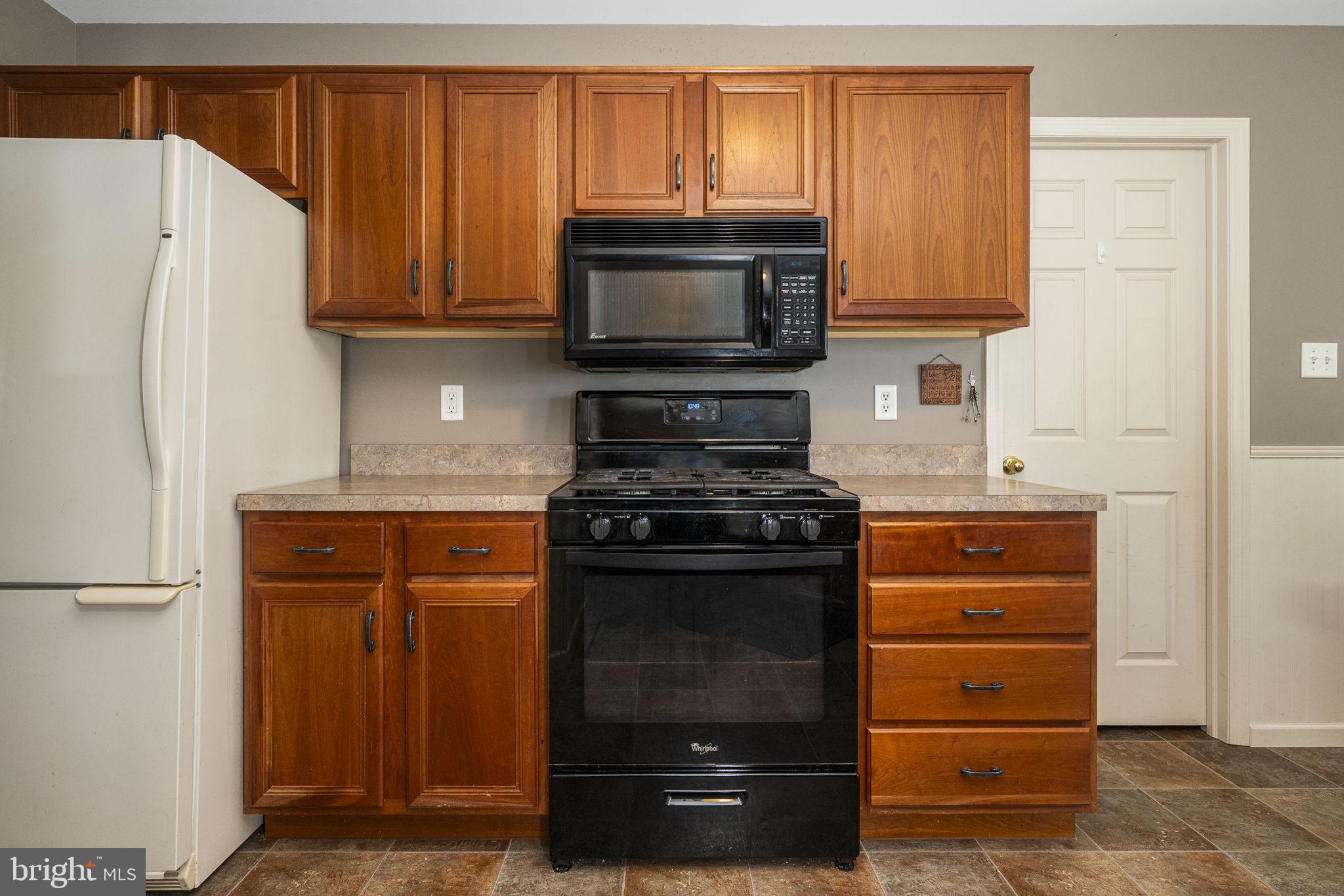 NEWPORT SQUARE - Residential