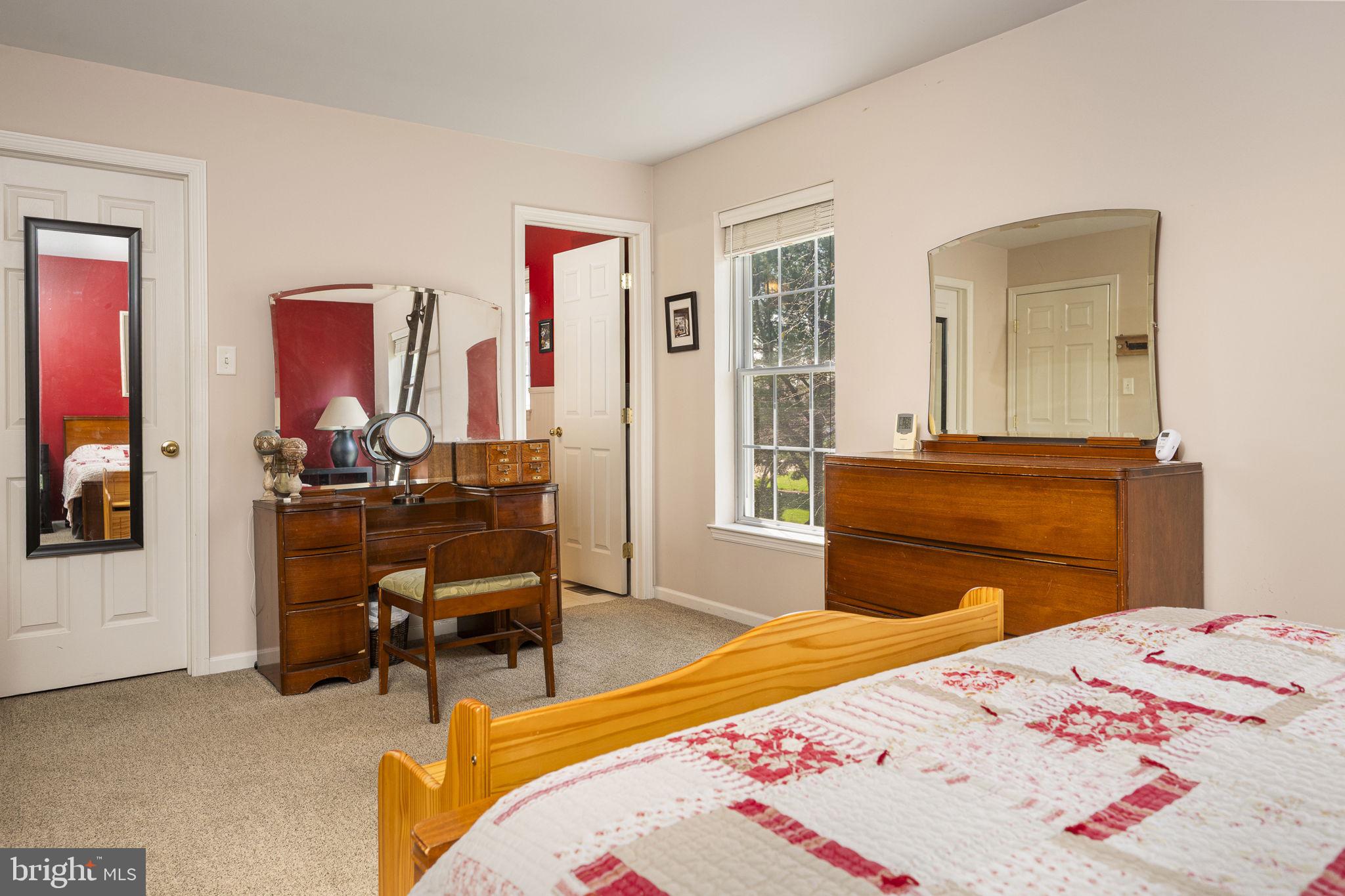 NEWPORT SQUARE - Residential