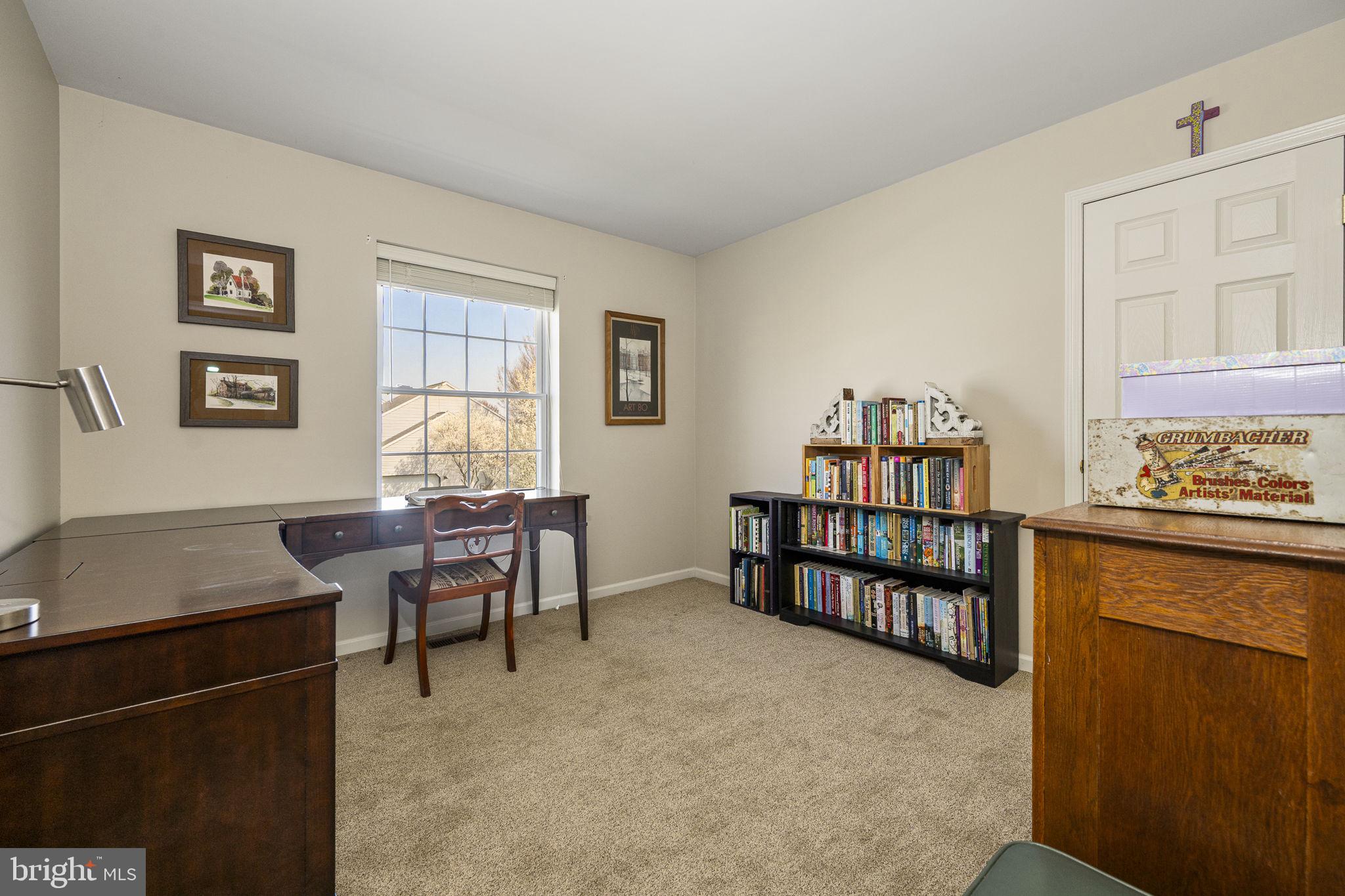 NEWPORT SQUARE - Residential