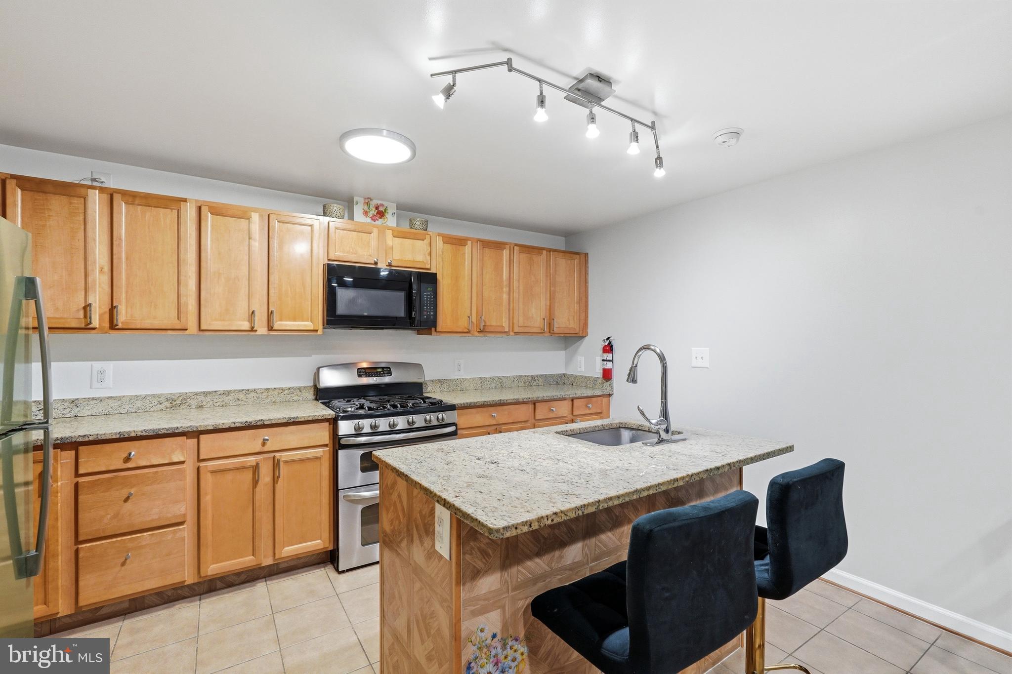 MARKHAM VIEW CONDOMINIUMS - Residential