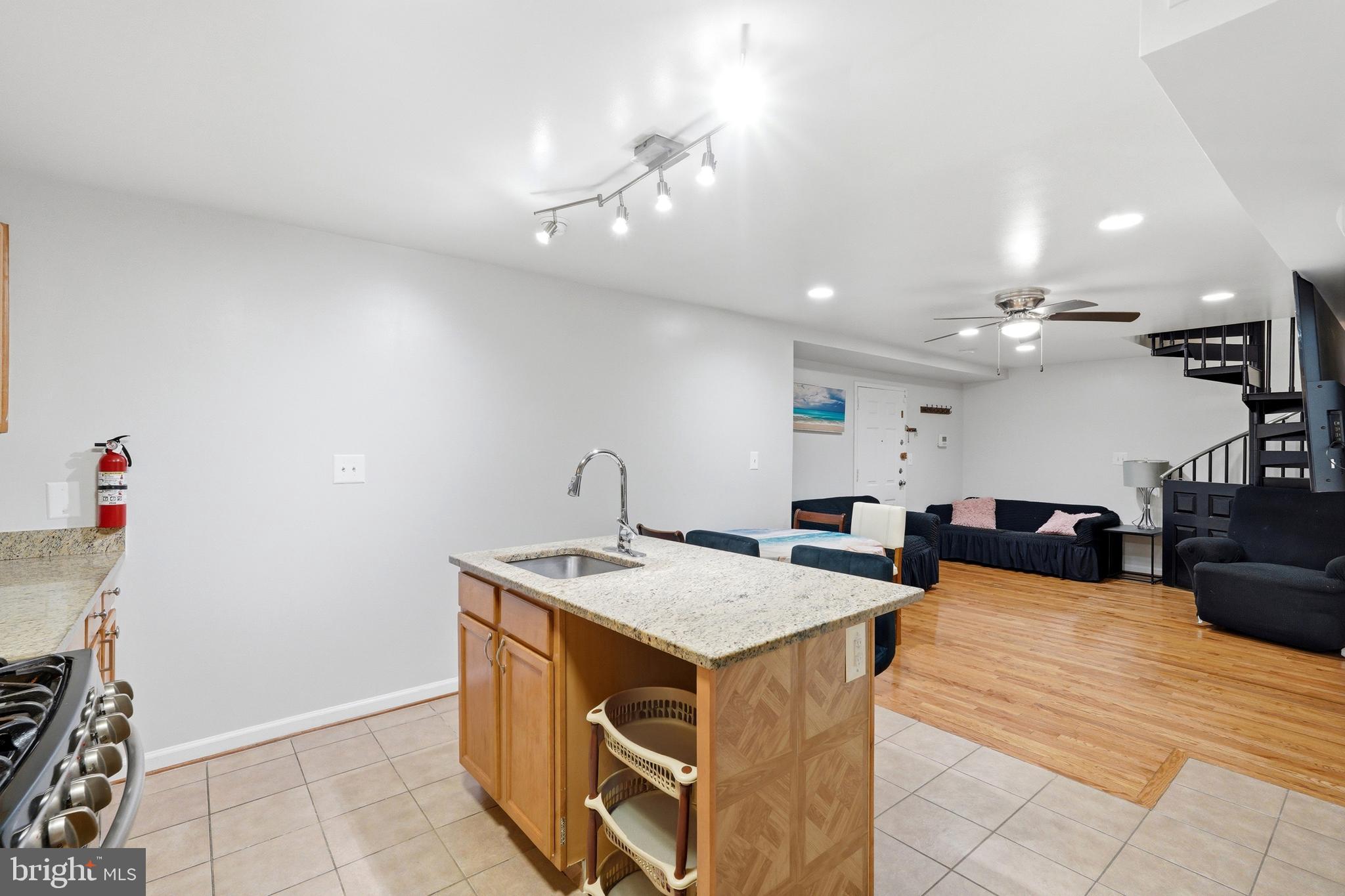 MARKHAM VIEW CONDOMINIUMS - Residential