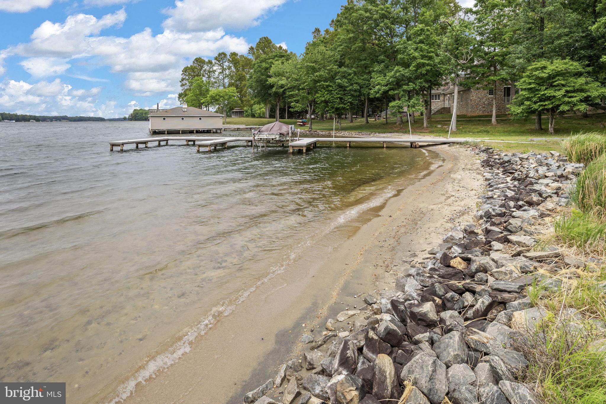 THE VILLAGE AT LAKE ANNA - Residential