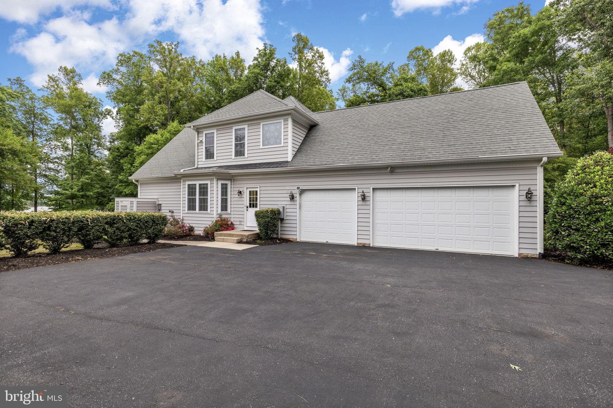 THE VILLAGE AT LAKE ANNA - Residential