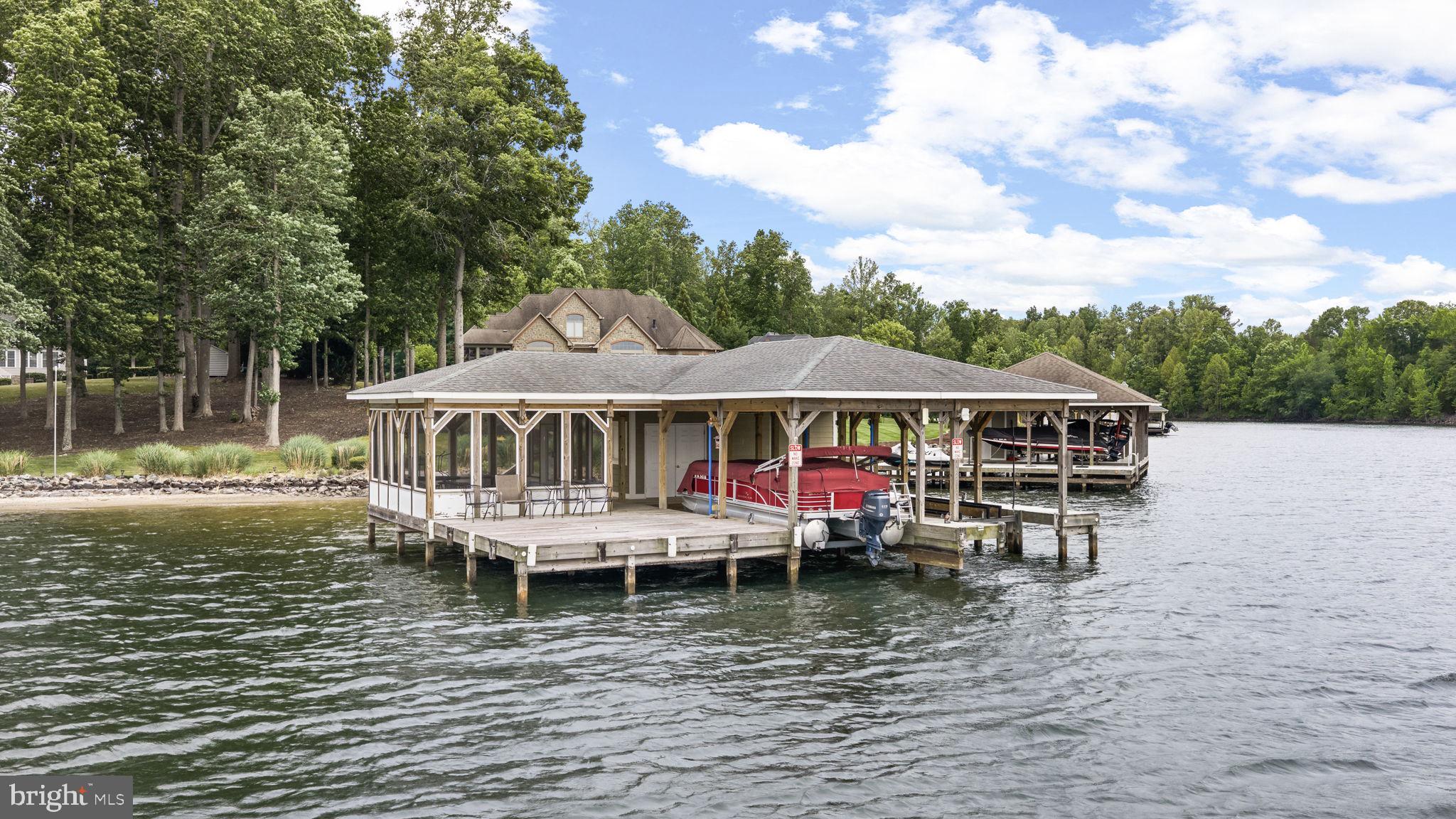 THE VILLAGE AT LAKE ANNA - Residential