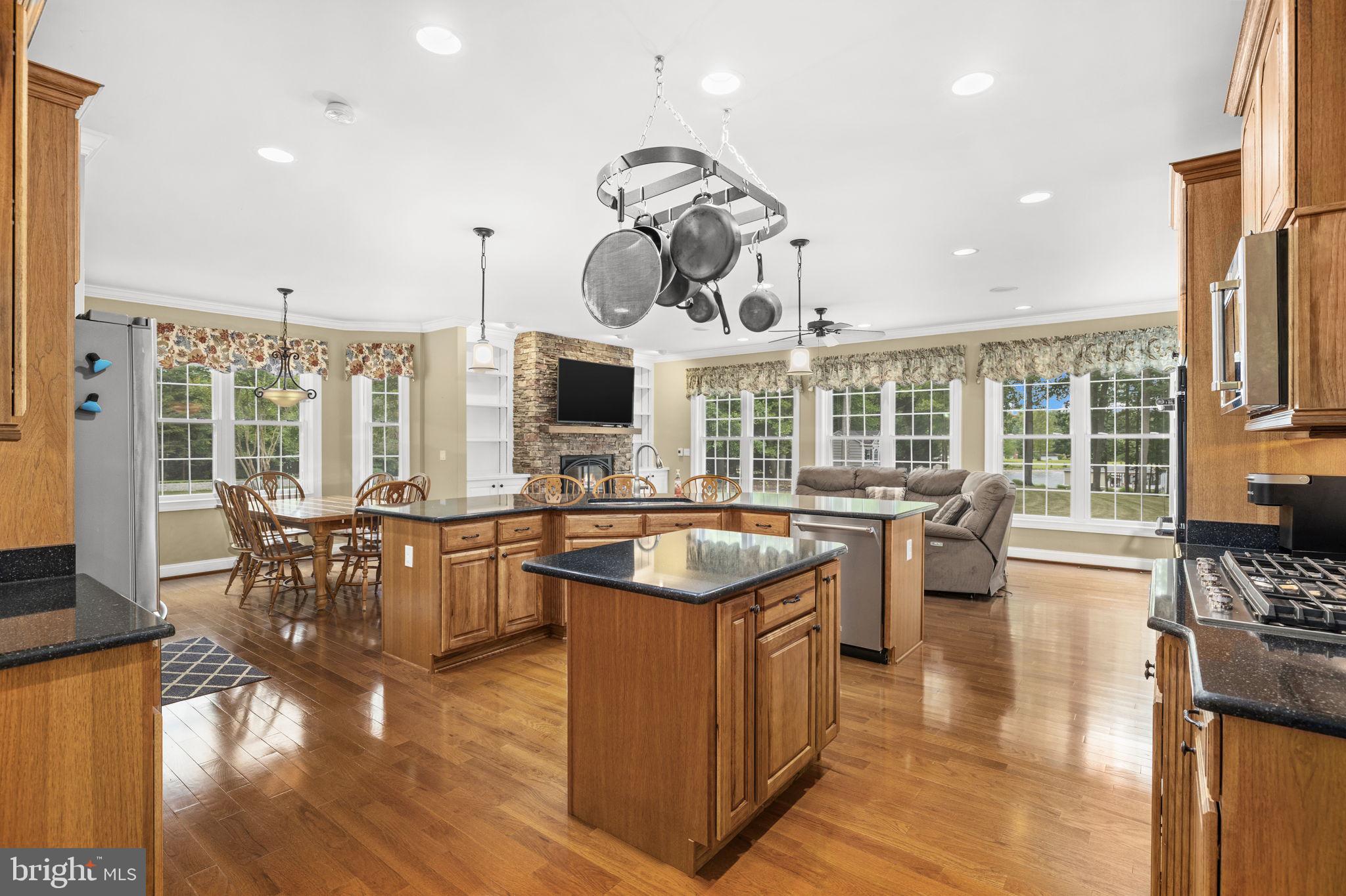 THE VILLAGE AT LAKE ANNA - Residential