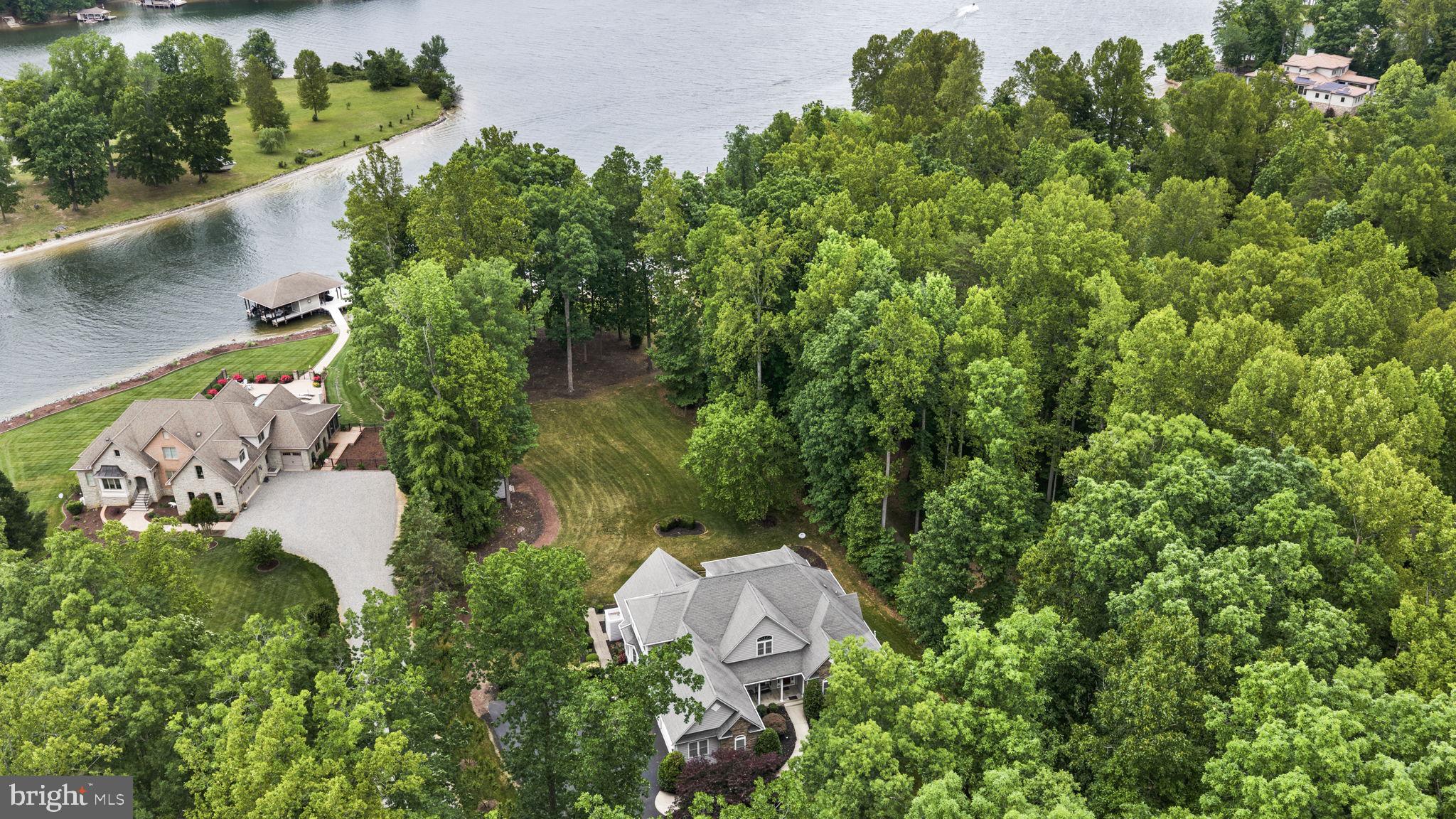 THE VILLAGE AT LAKE ANNA - Residential