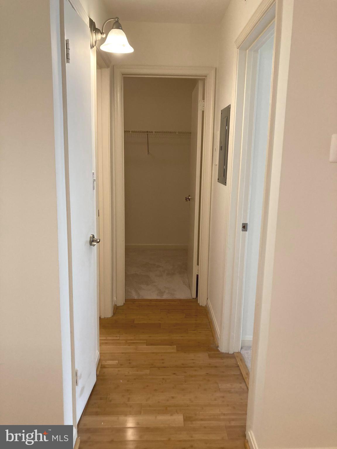 FOUR WINDS AT OAKTON - Residential