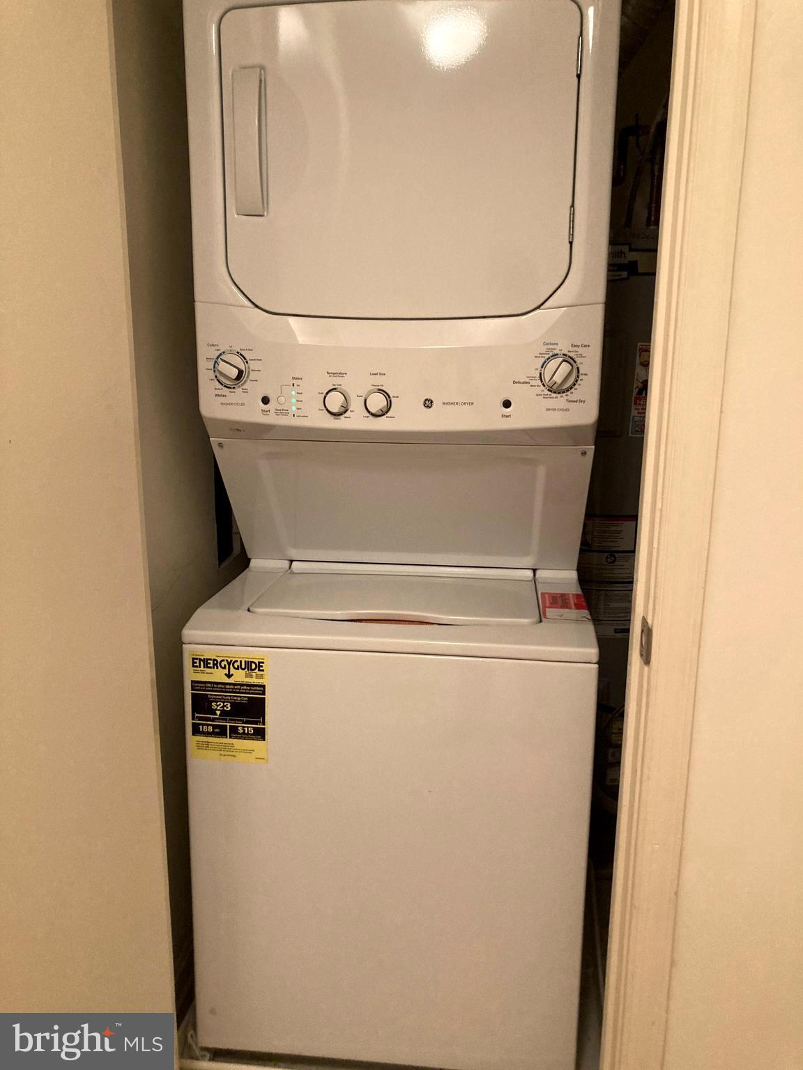 FOUR WINDS AT OAKTON - Residential