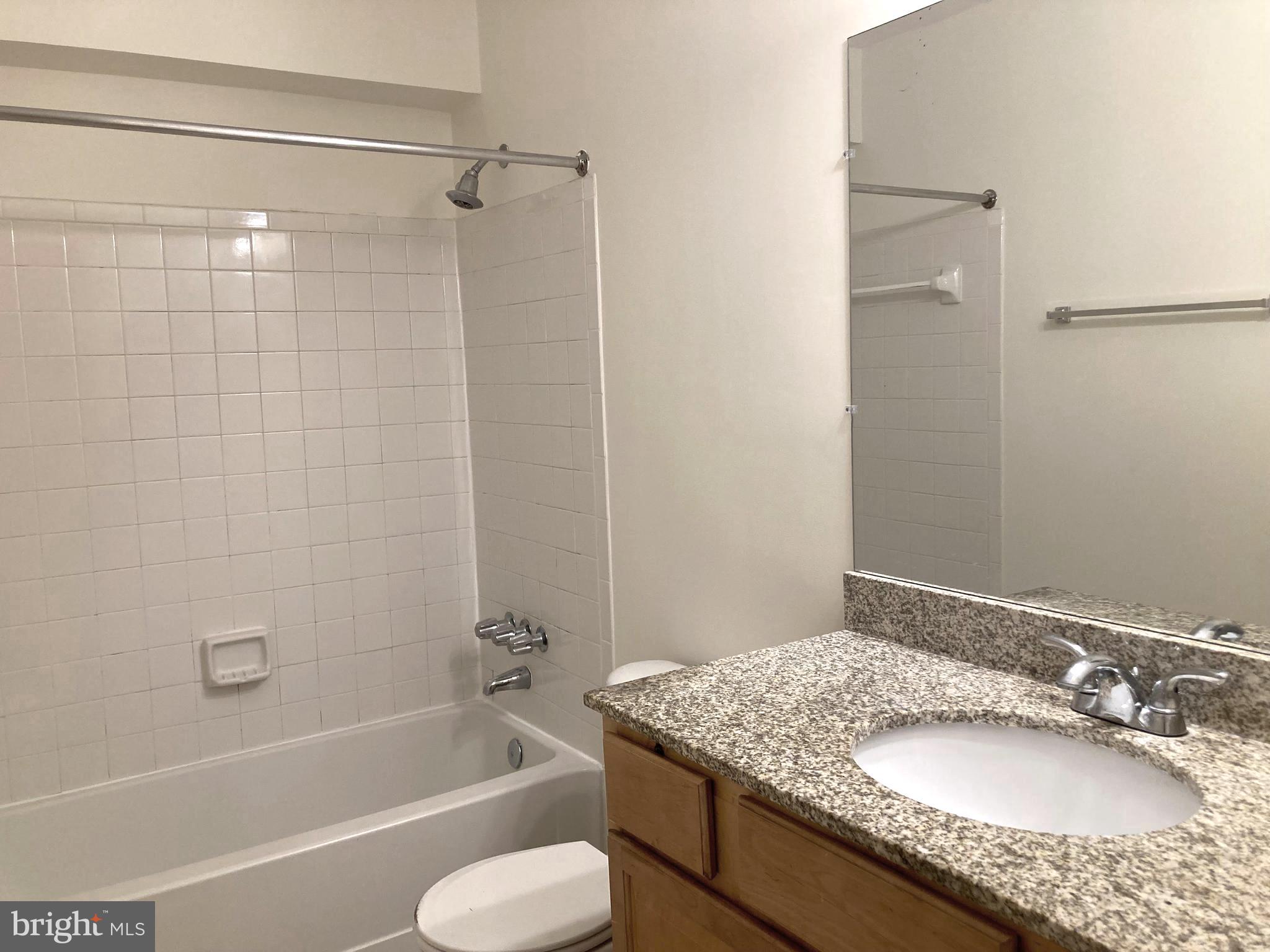 FOUR WINDS AT OAKTON - Residential