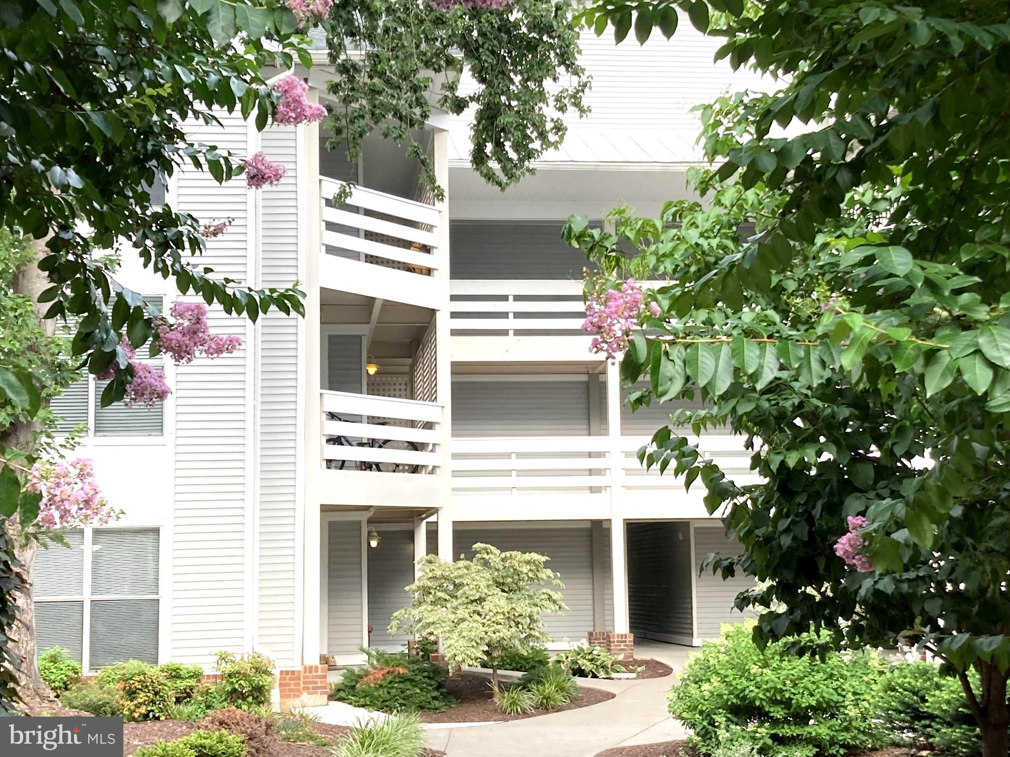 FOUR WINDS AT OAKTON - Residential