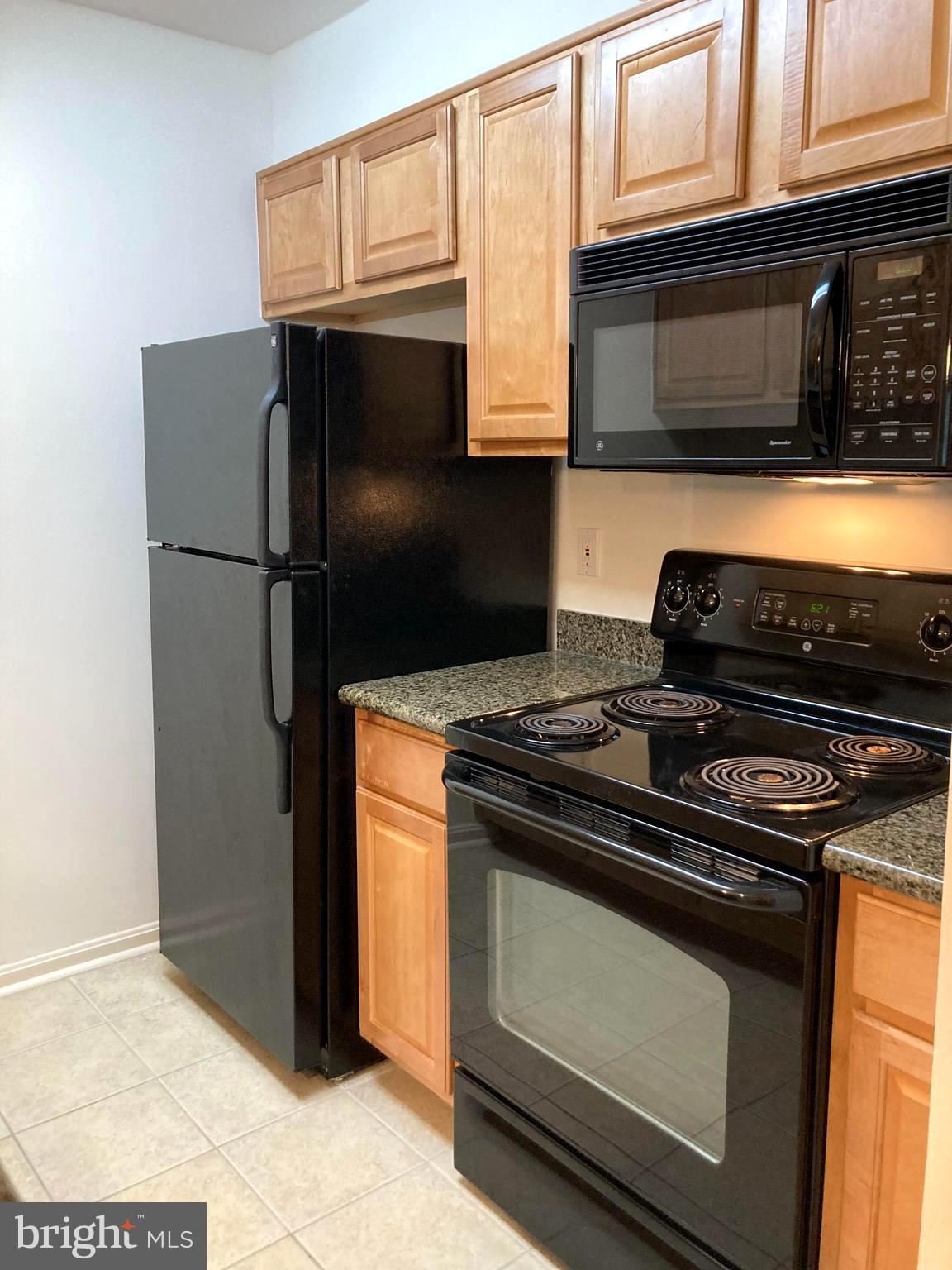 FOUR WINDS AT OAKTON - Residential