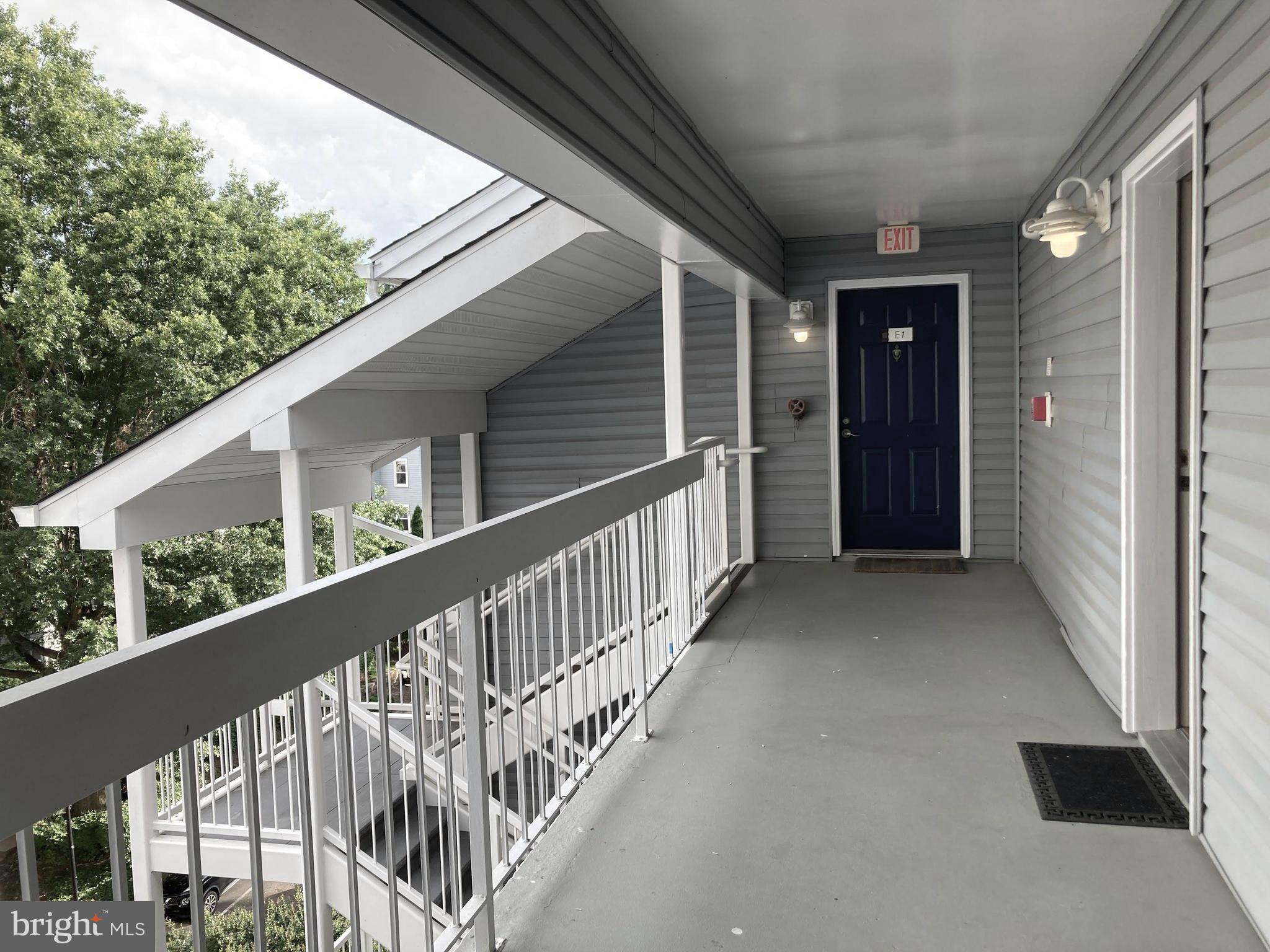 FOUR WINDS AT OAKTON - Residential