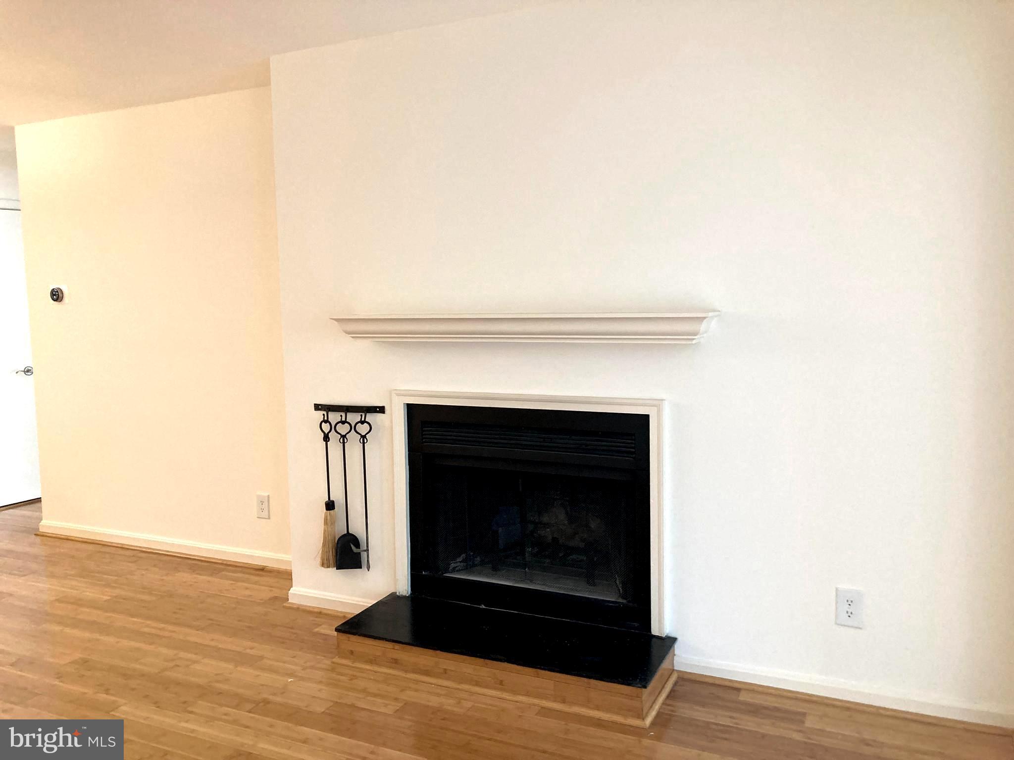 FOUR WINDS AT OAKTON - Residential