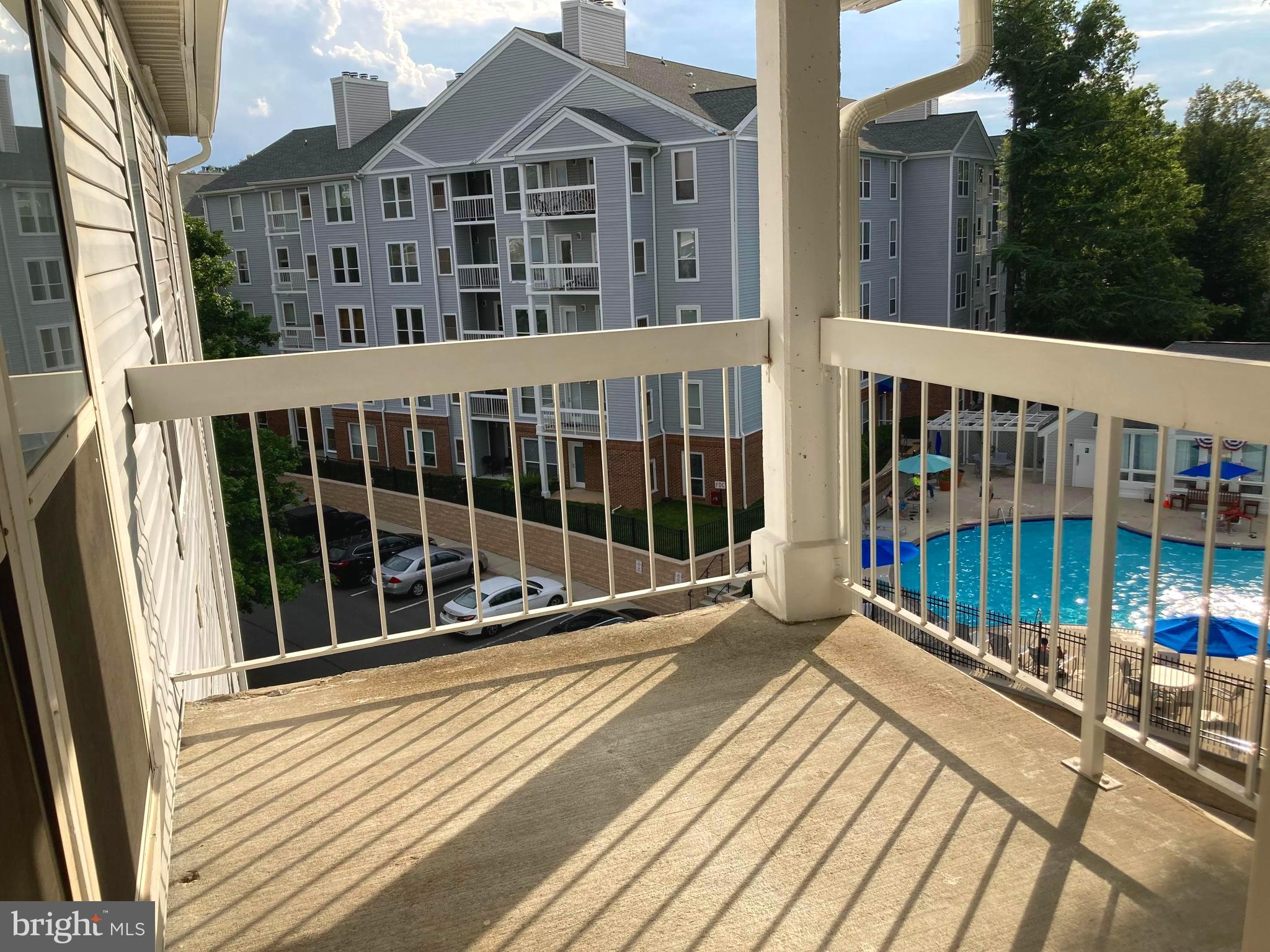 FOUR WINDS AT OAKTON - Residential