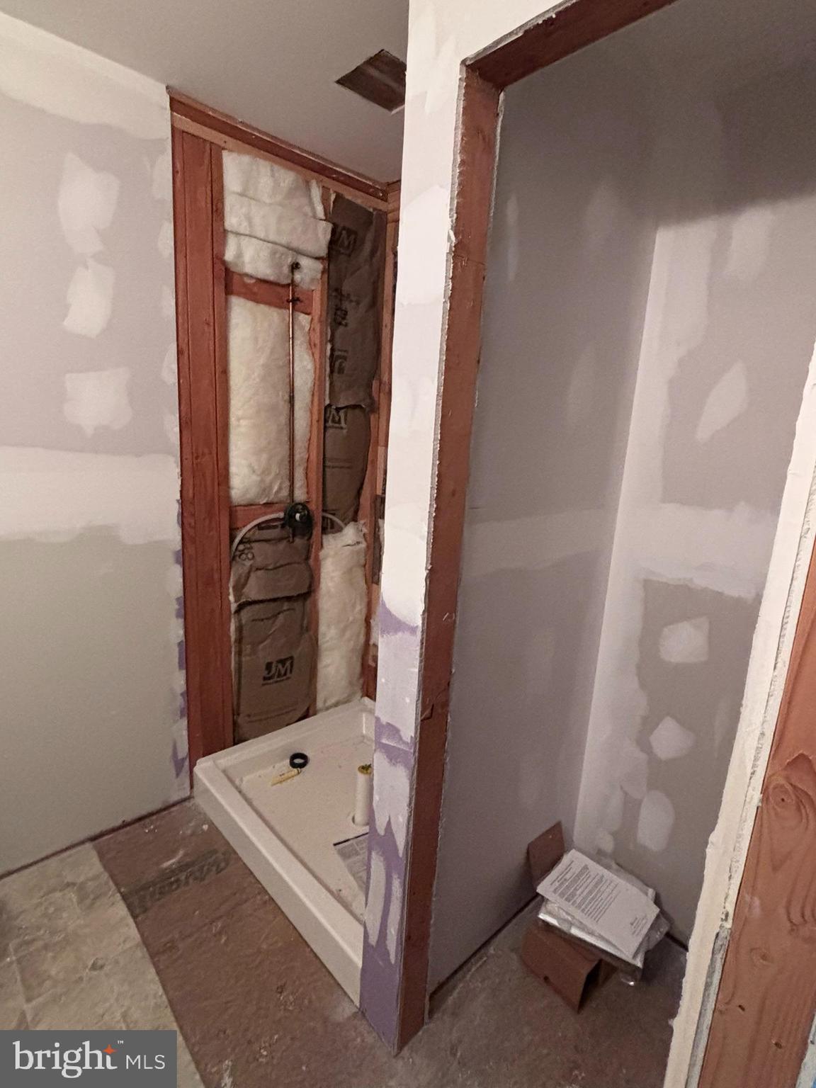 NUGENTOWN - Residential