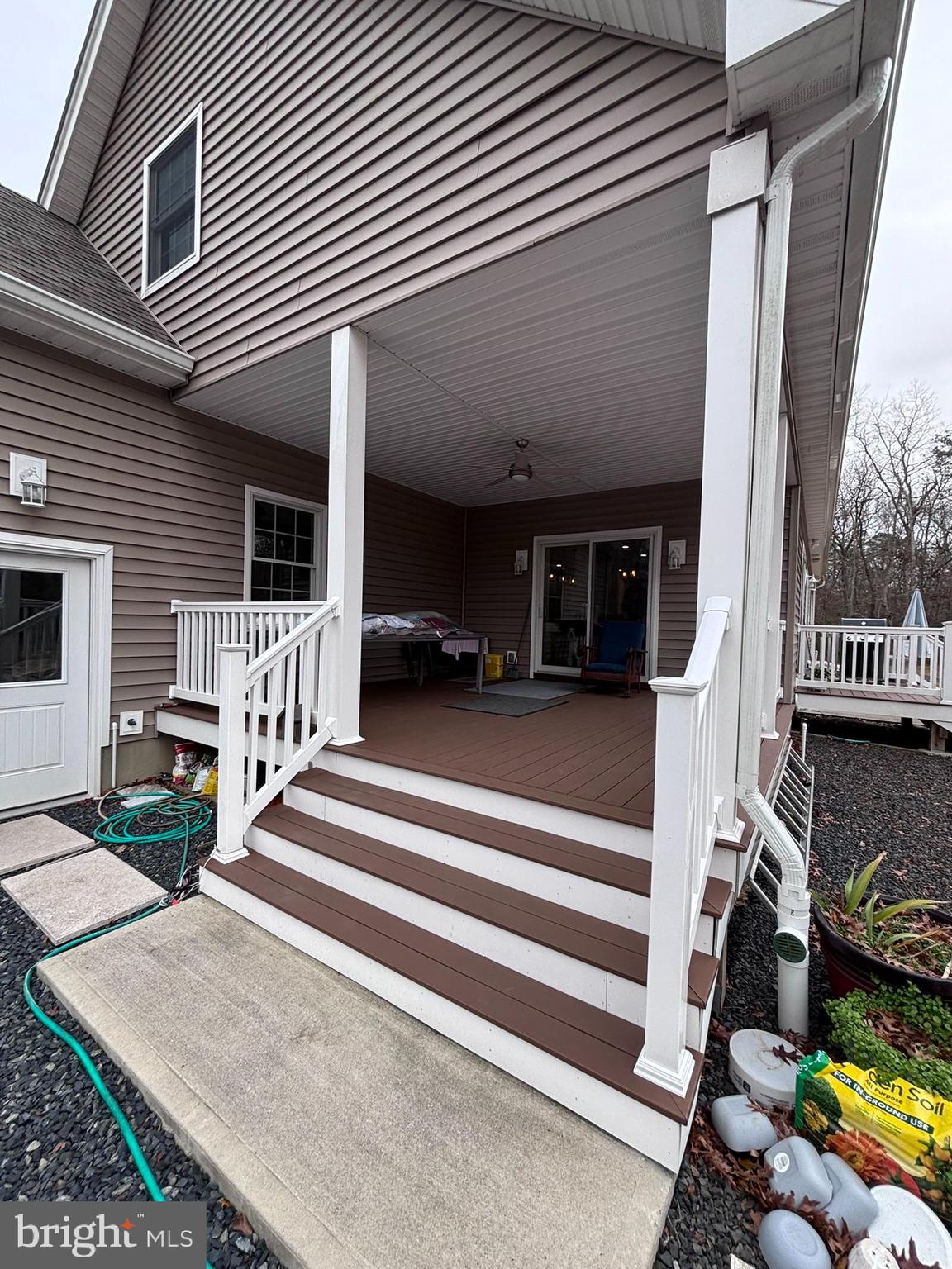 NUGENTOWN - Residential