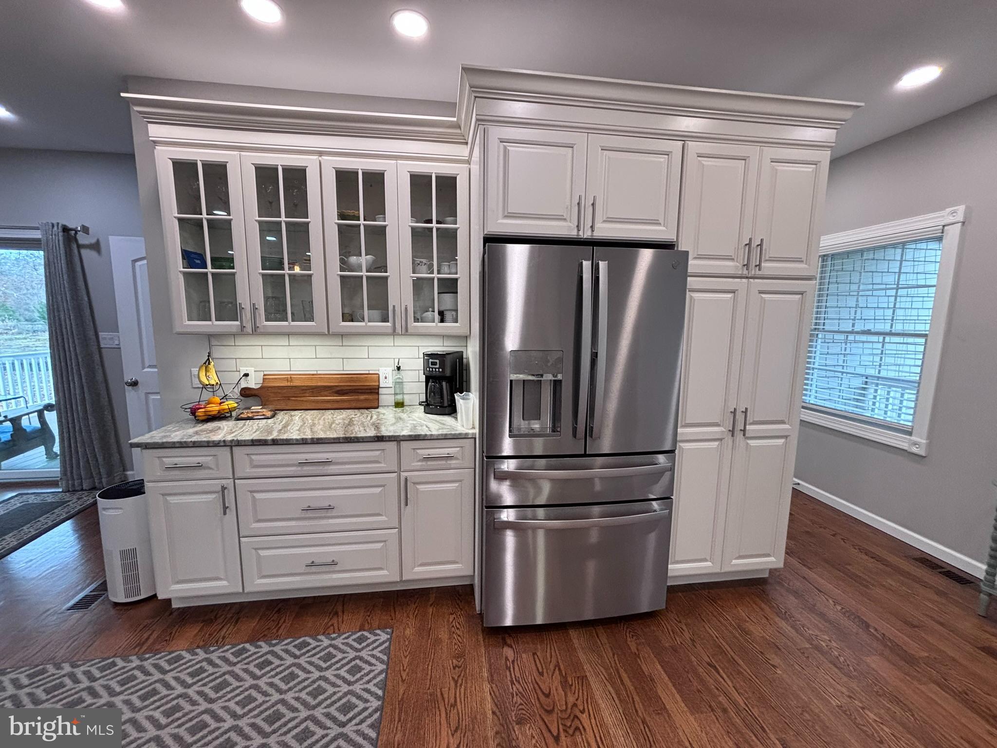 NUGENTOWN - Residential