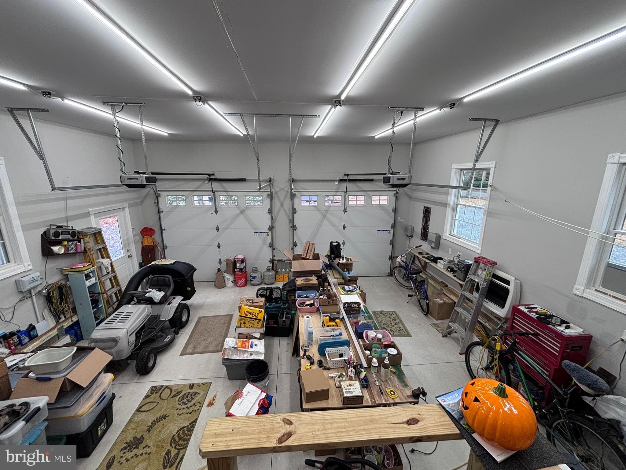 NUGENTOWN - Residential