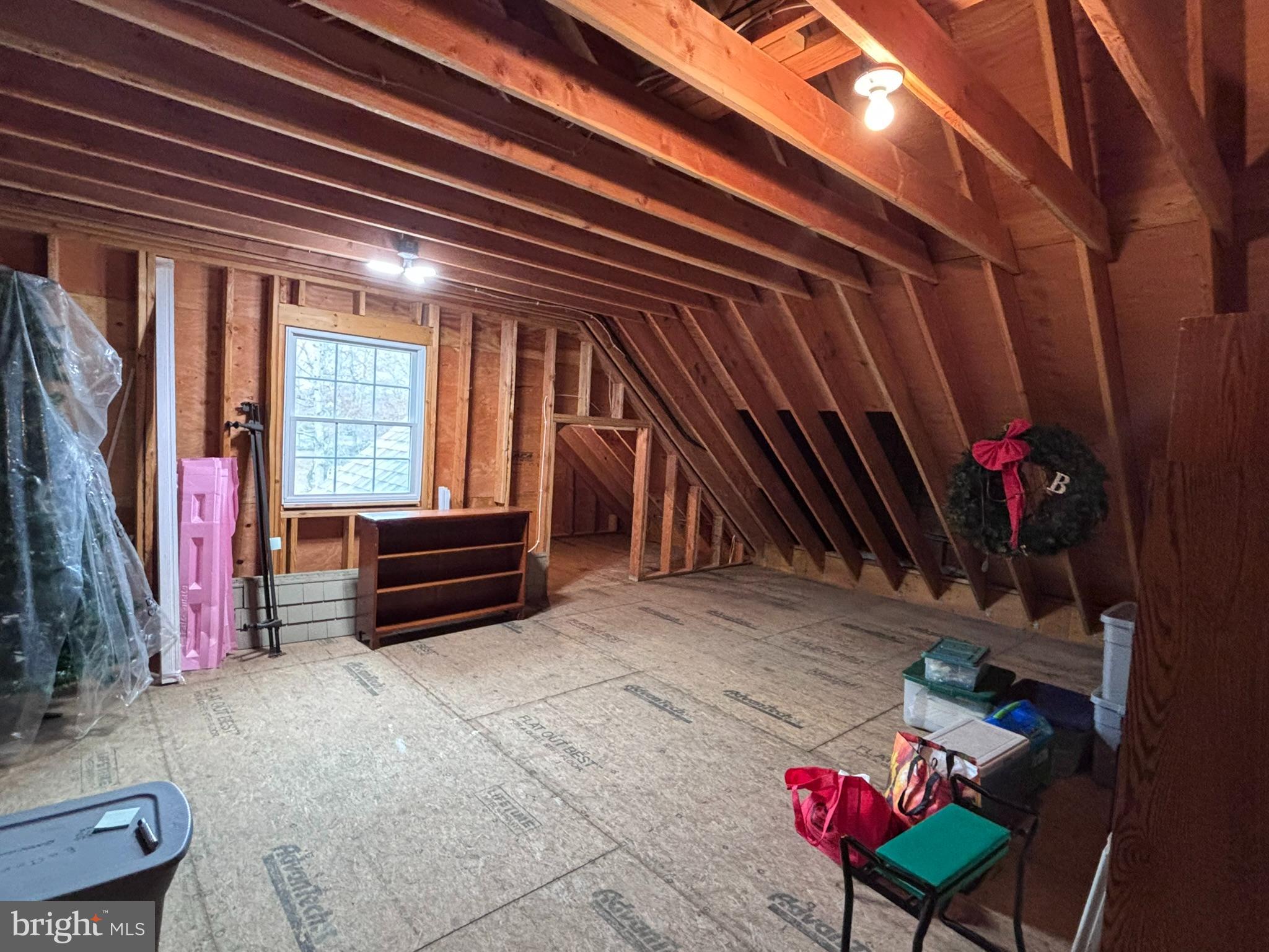 NUGENTOWN - Residential