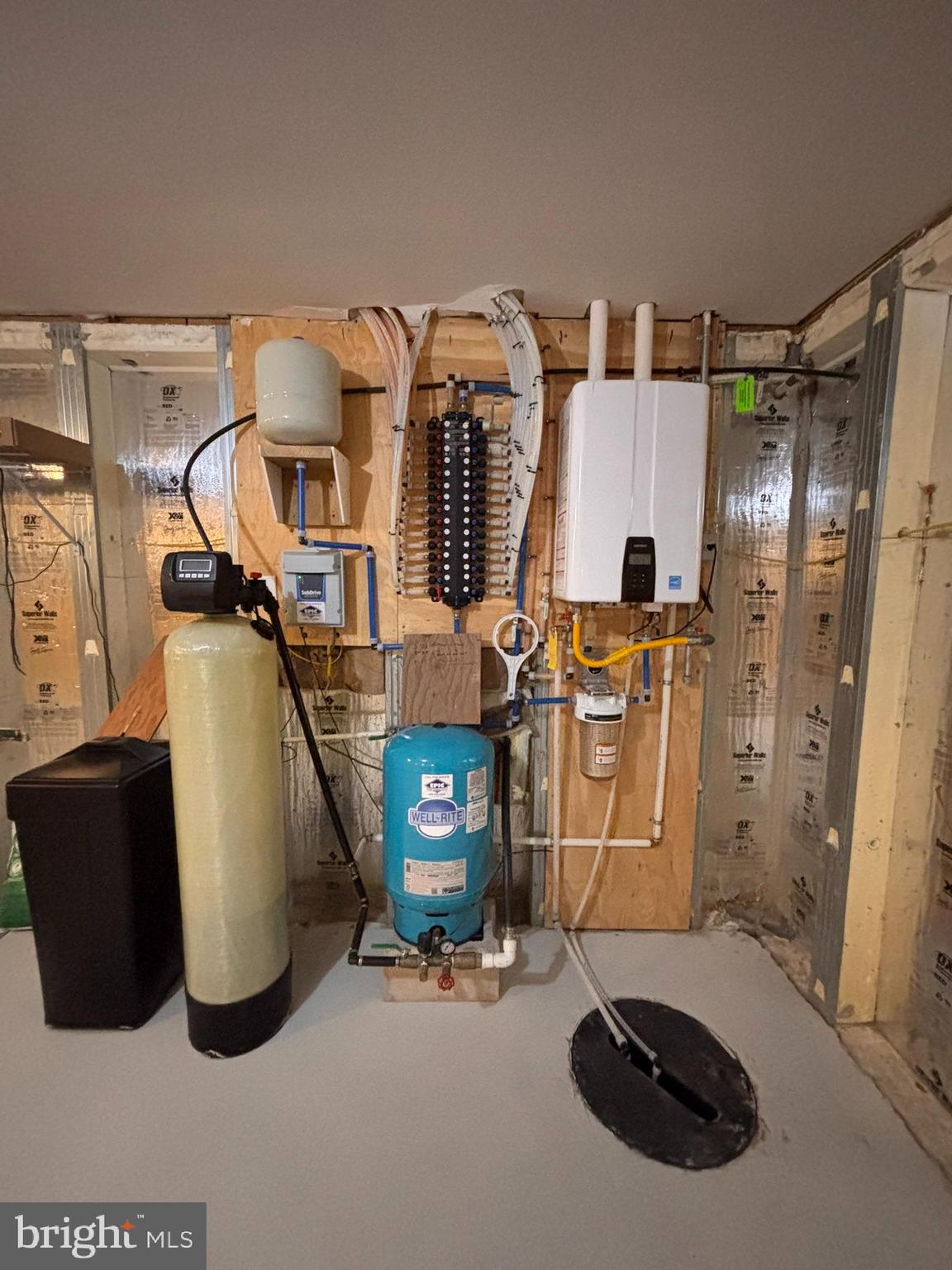 NUGENTOWN - Residential