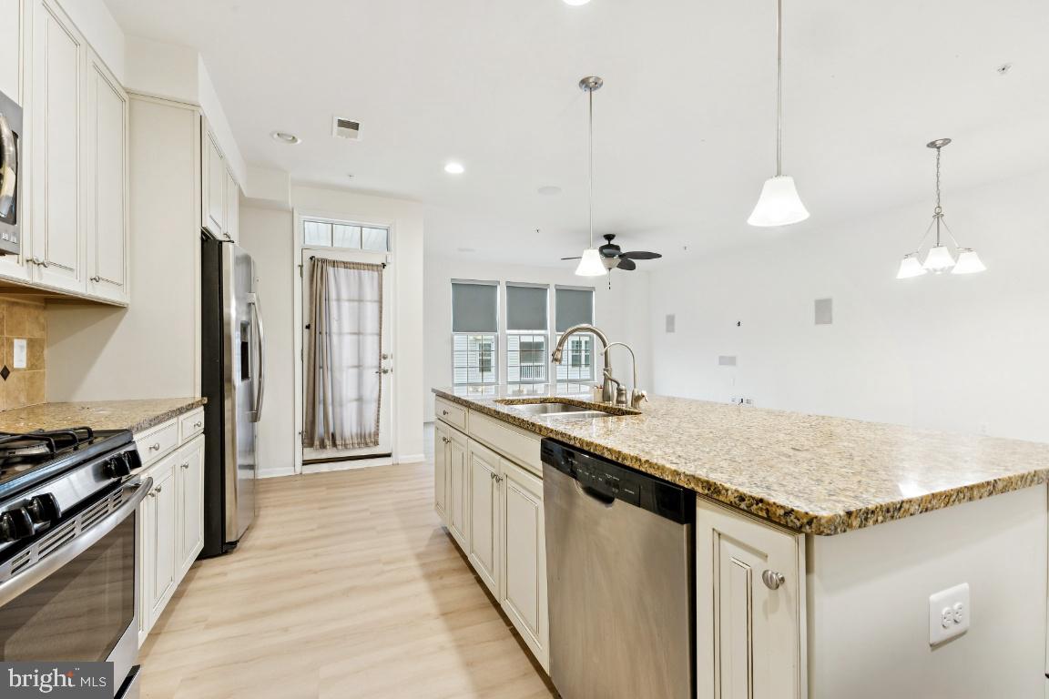 VIRGINIA MANOR CONDOMINIUM - Residential