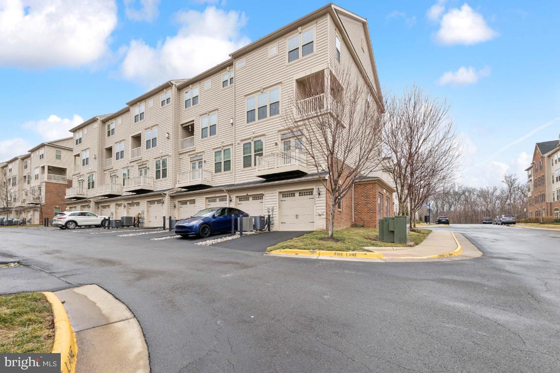 VIRGINIA MANOR CONDOMINIUM - Residential