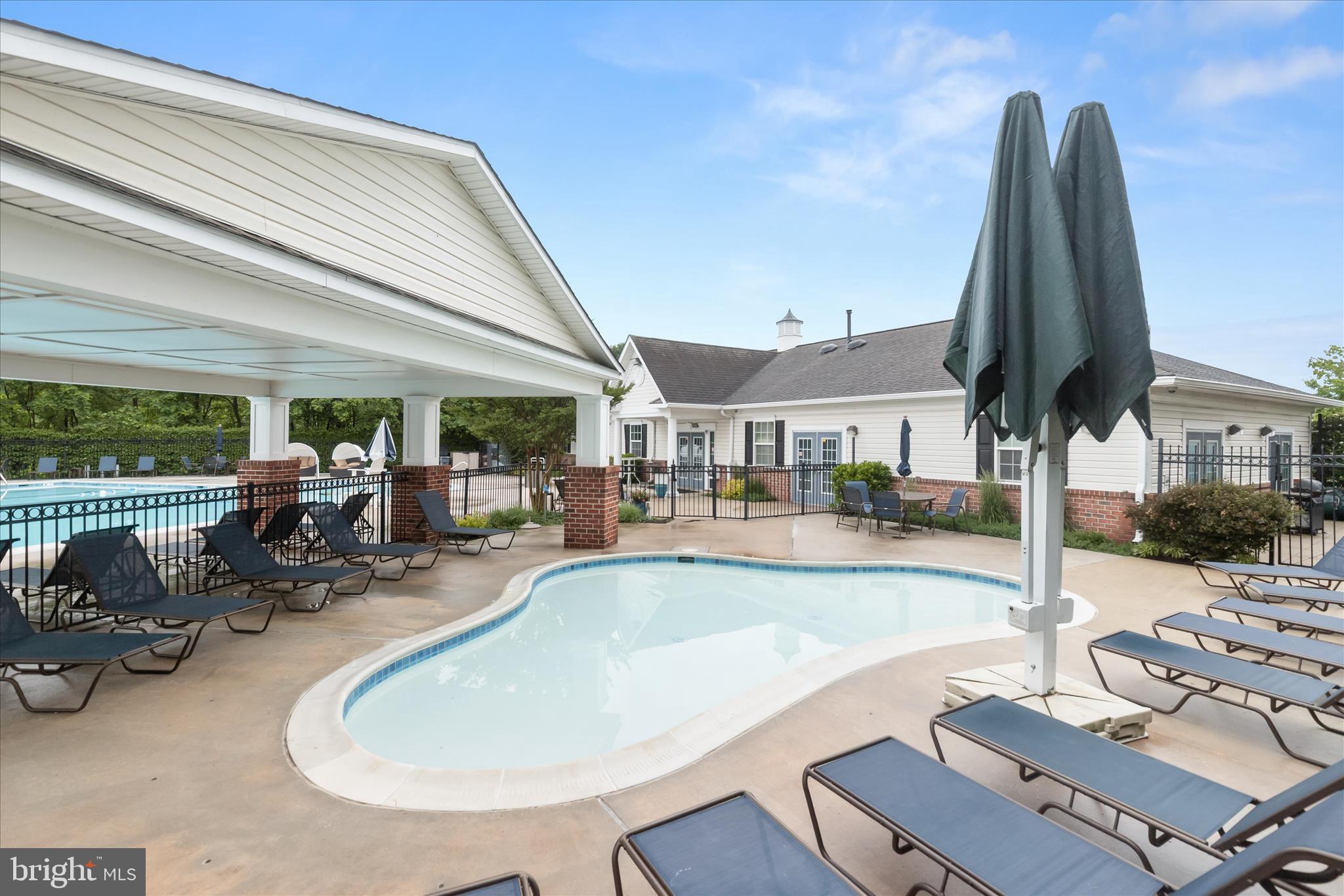 THE PARKE AT MOUNT WASHINGTON - Residential