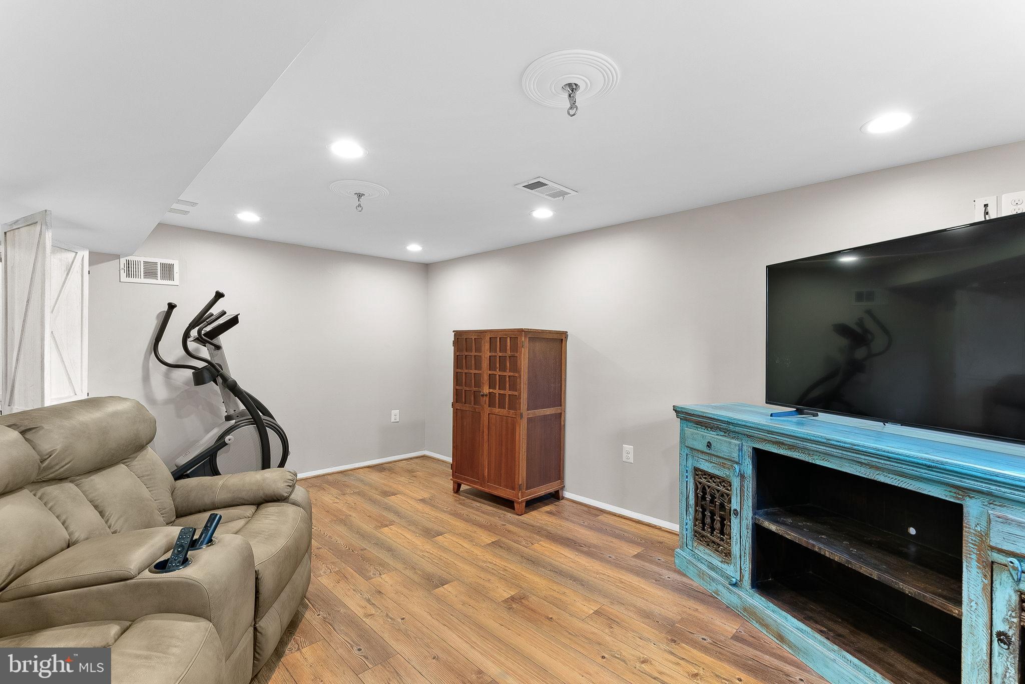 PROSPECT HILLS - Residential