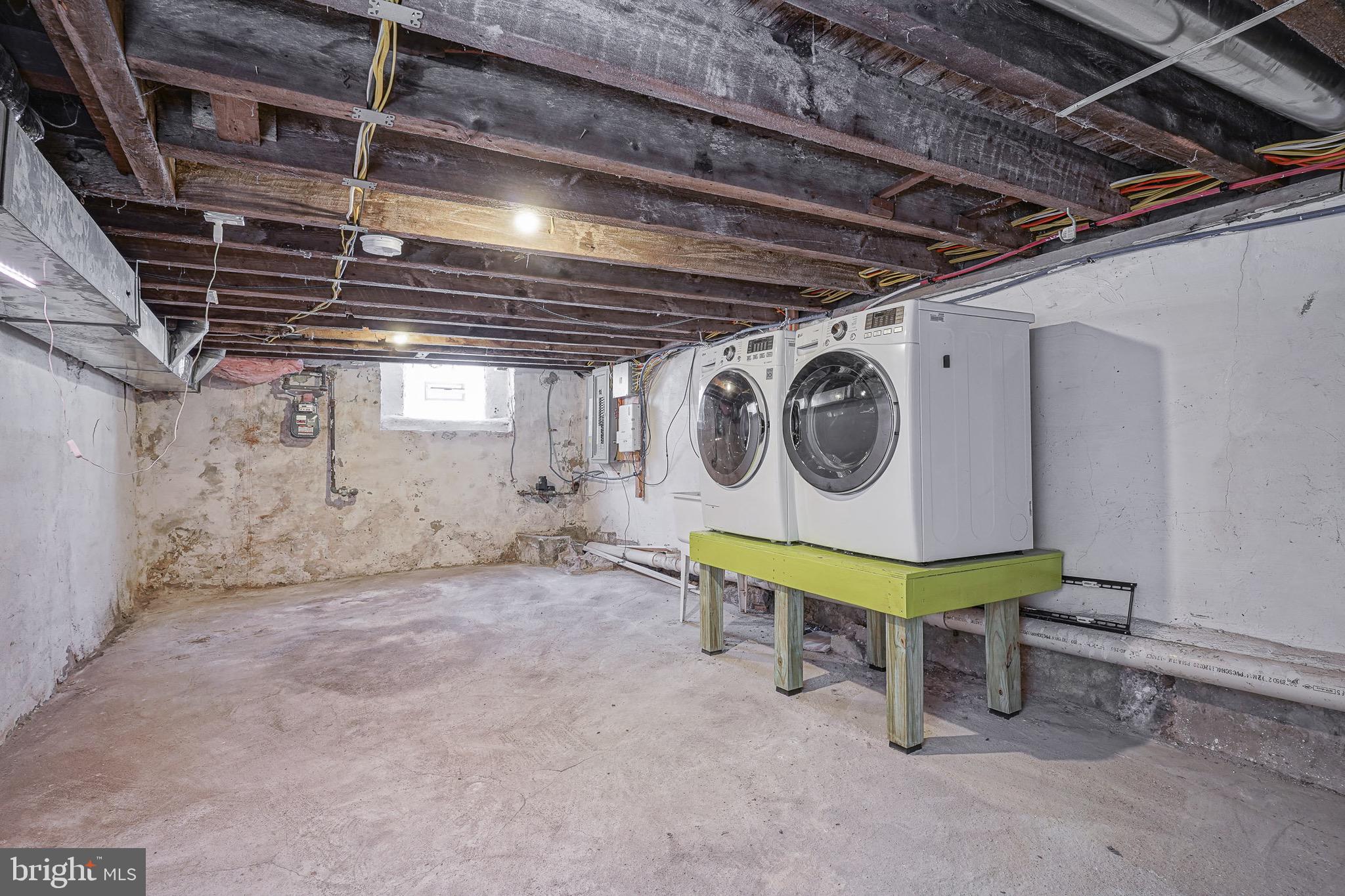 POINT BREEZE - Residential