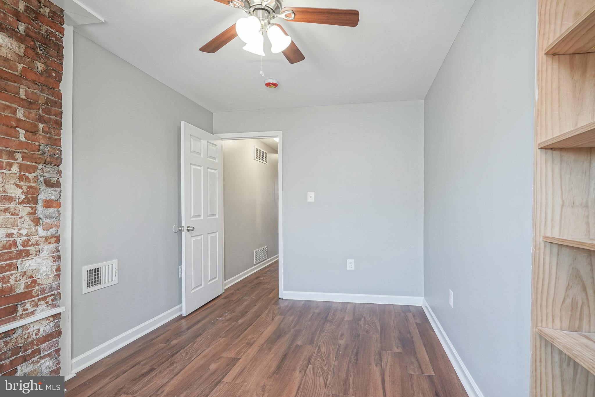 POINT BREEZE - Residential