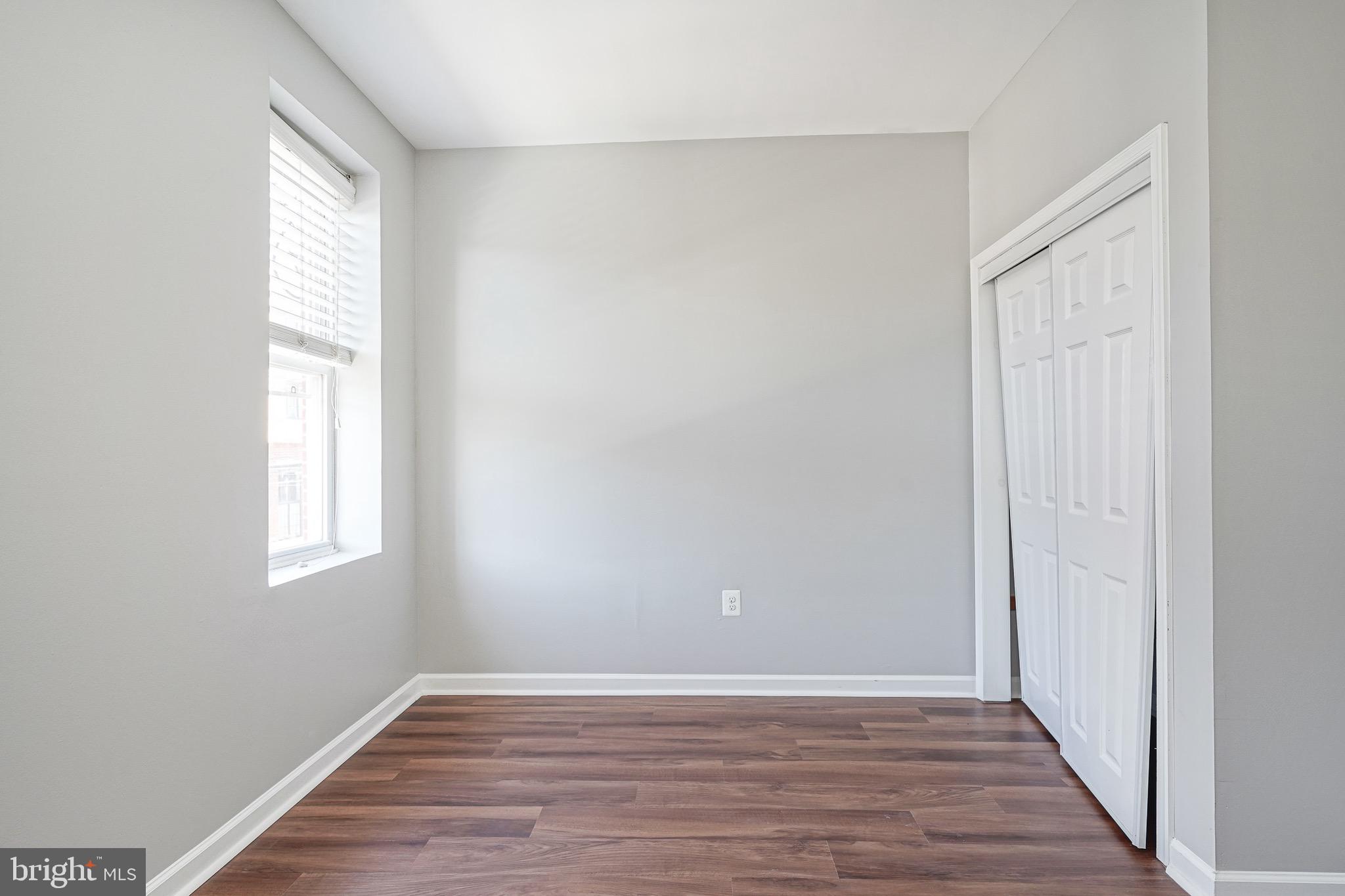 POINT BREEZE - Residential