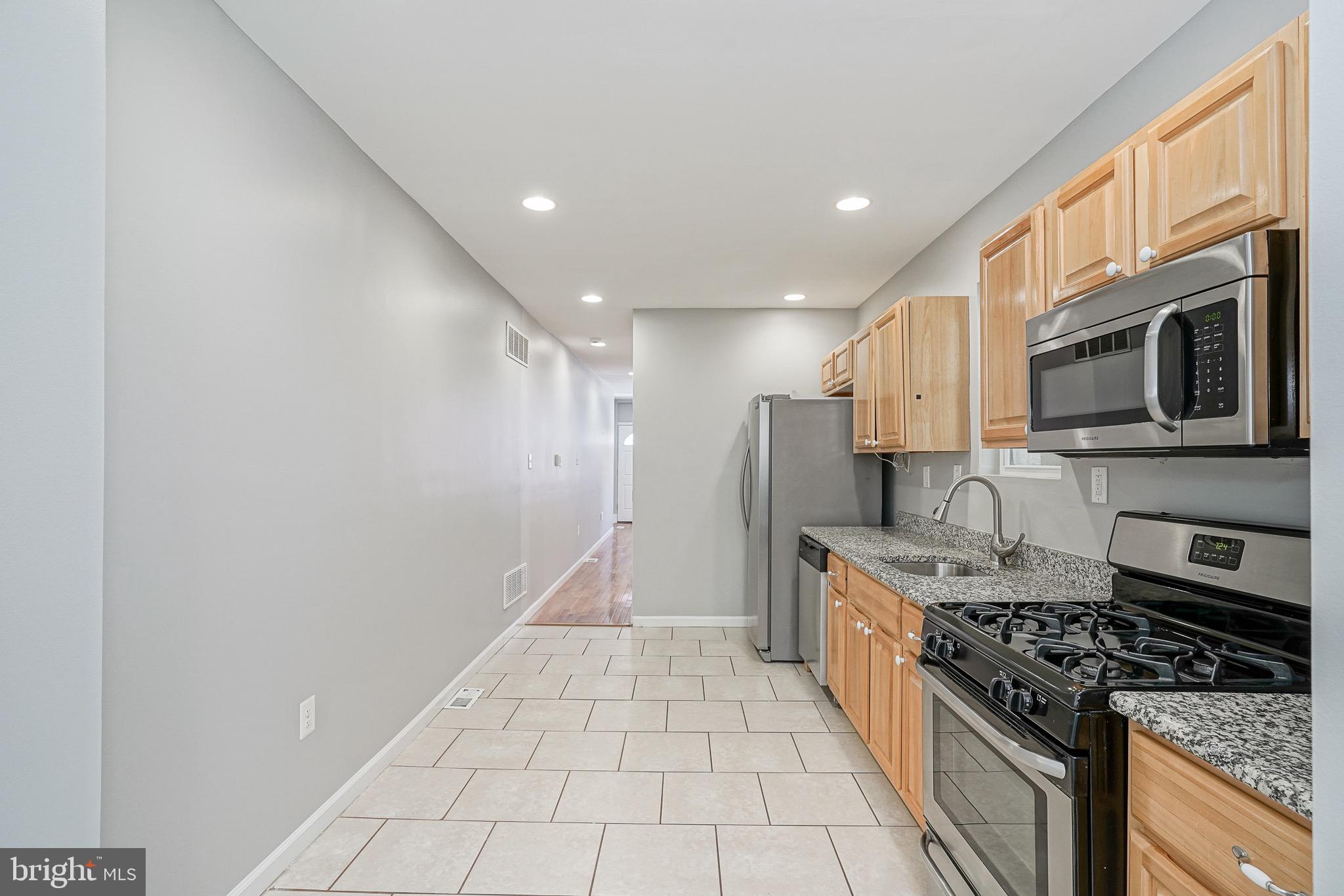 POINT BREEZE - Residential