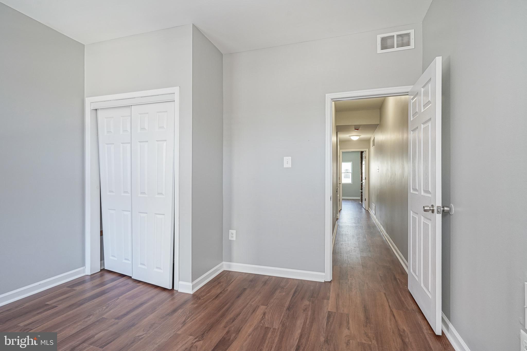 POINT BREEZE - Residential