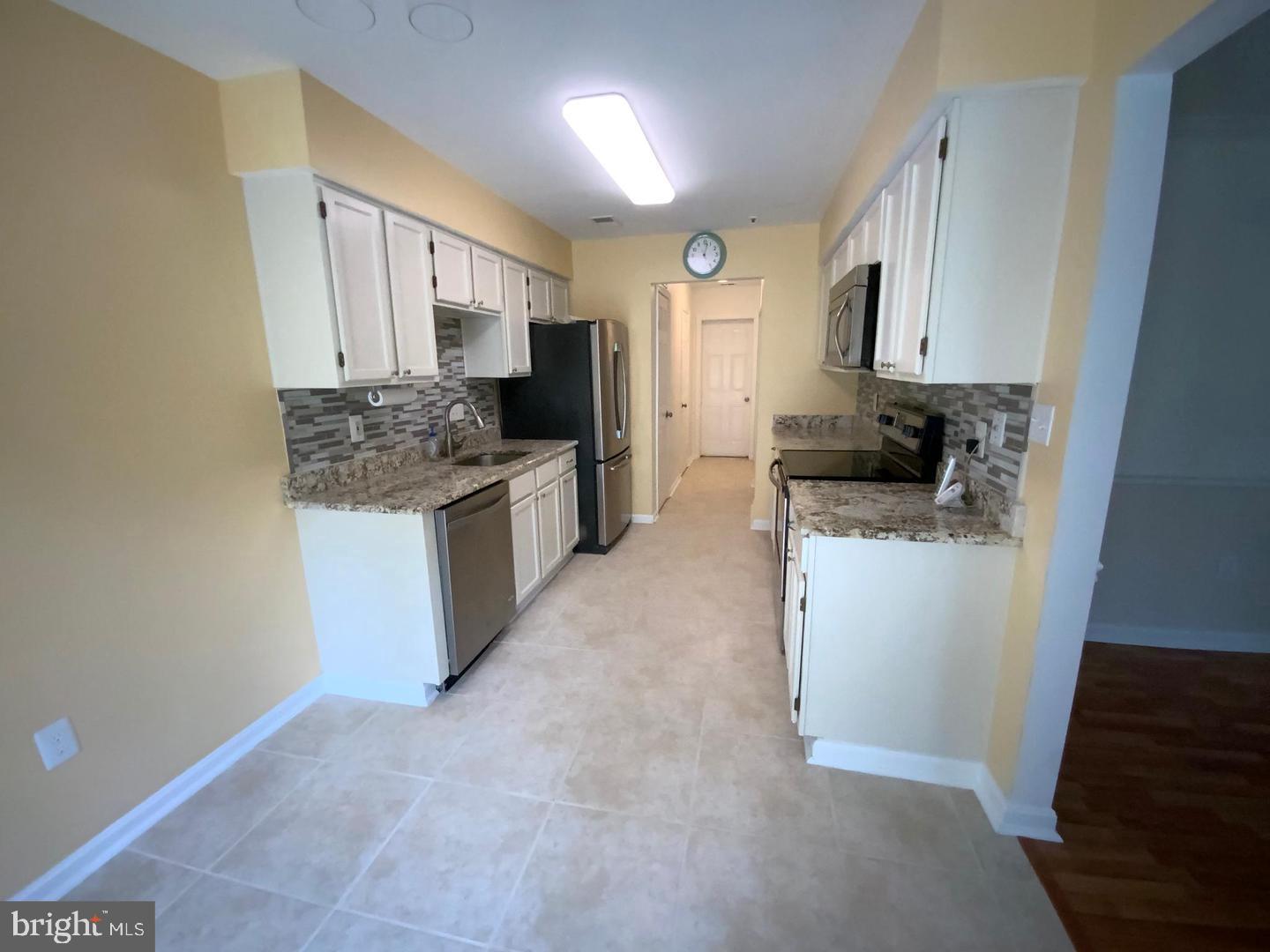 VILL AT MANCHESTER FARMS - Residential Lease