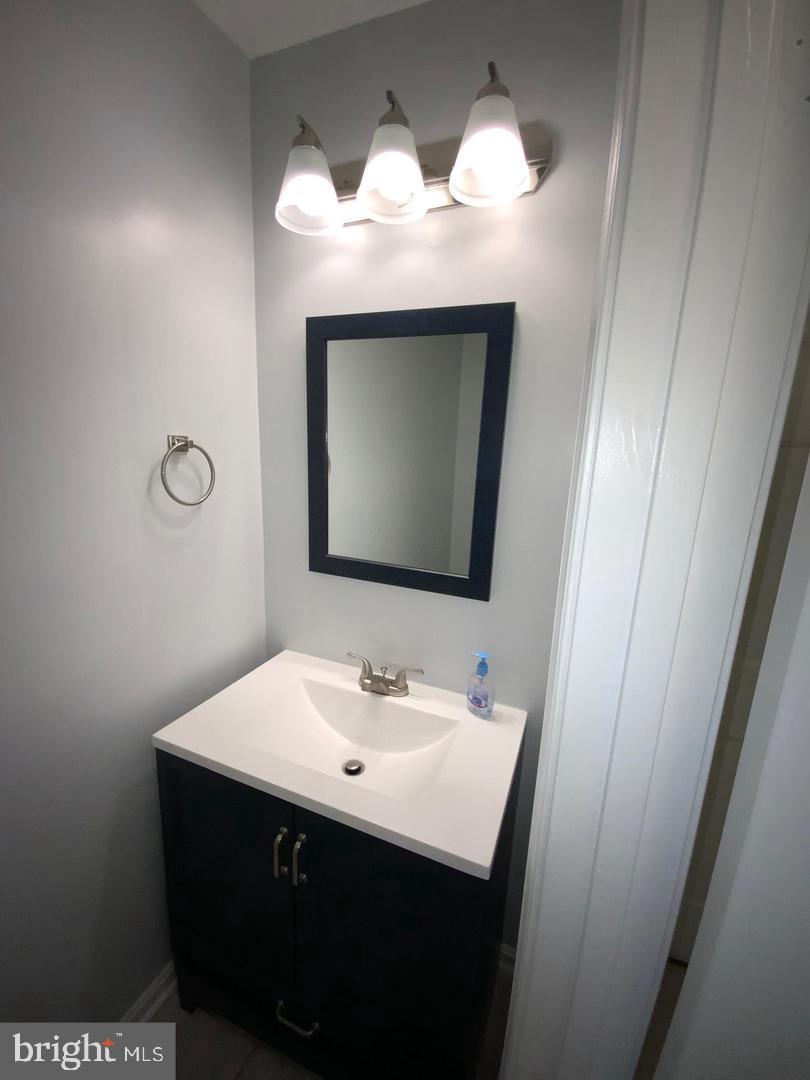 VILL AT MANCHESTER FARMS - Residential Lease