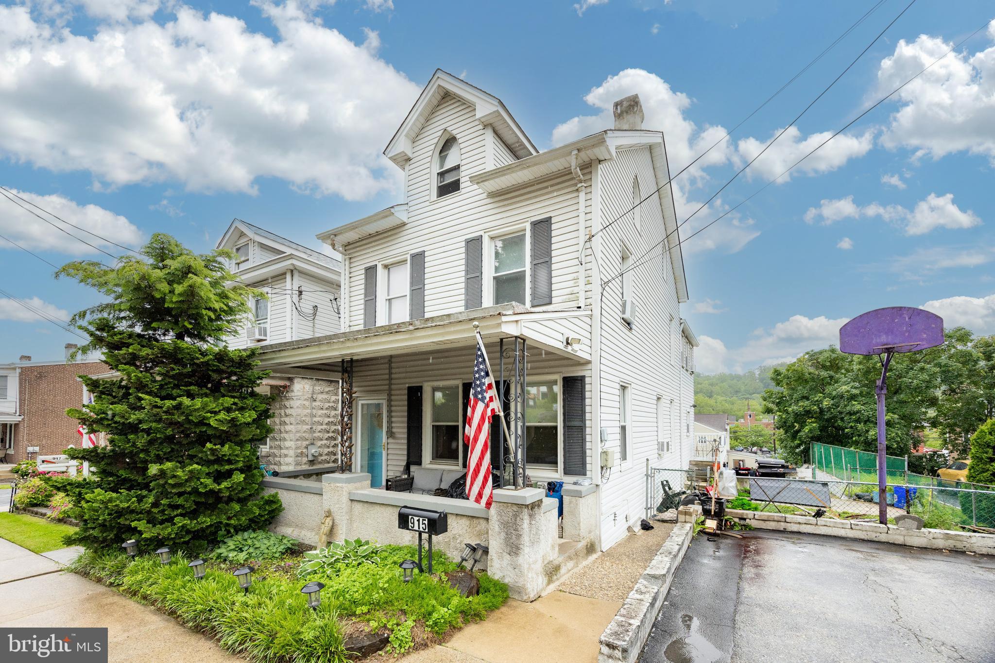 Just in time for summer—this spacious single-family home offers everything you’ve been looking for. The first floor features an open, easy-flow layout connecting the living room, dining area, and large eat-in kitchen—perfect for both daily living and entertaining. Step outside to a Trex deck overlooking your private in-ground pool—ideal for relaxing or hosting as the warm weather arrives.
Upstairs, you'll find five generously sized bedrooms, giving you flexible options for a home office, guest space, or sitting room. Convenient second-floor laundry hookups and ample closet space throughout add to the home’s everyday functionality.
Bright, spacious, and ideally located—just a short walk to Conshohocken’s popular restaurants, shops, and scenic walking trails. One block from SEPTA Spring Mill train stop!! This one is not to be missed!