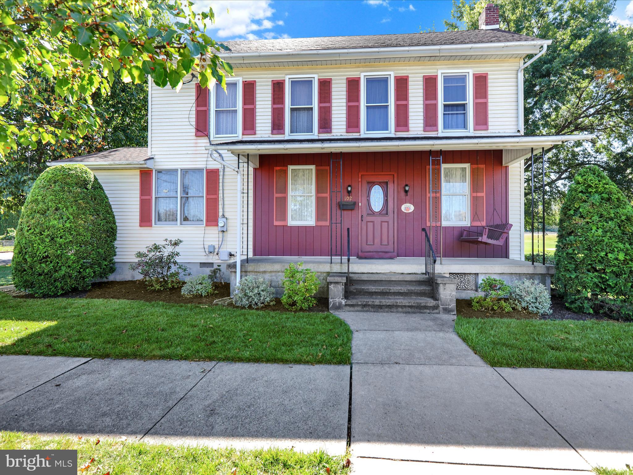 102 W RUTH AVENUE